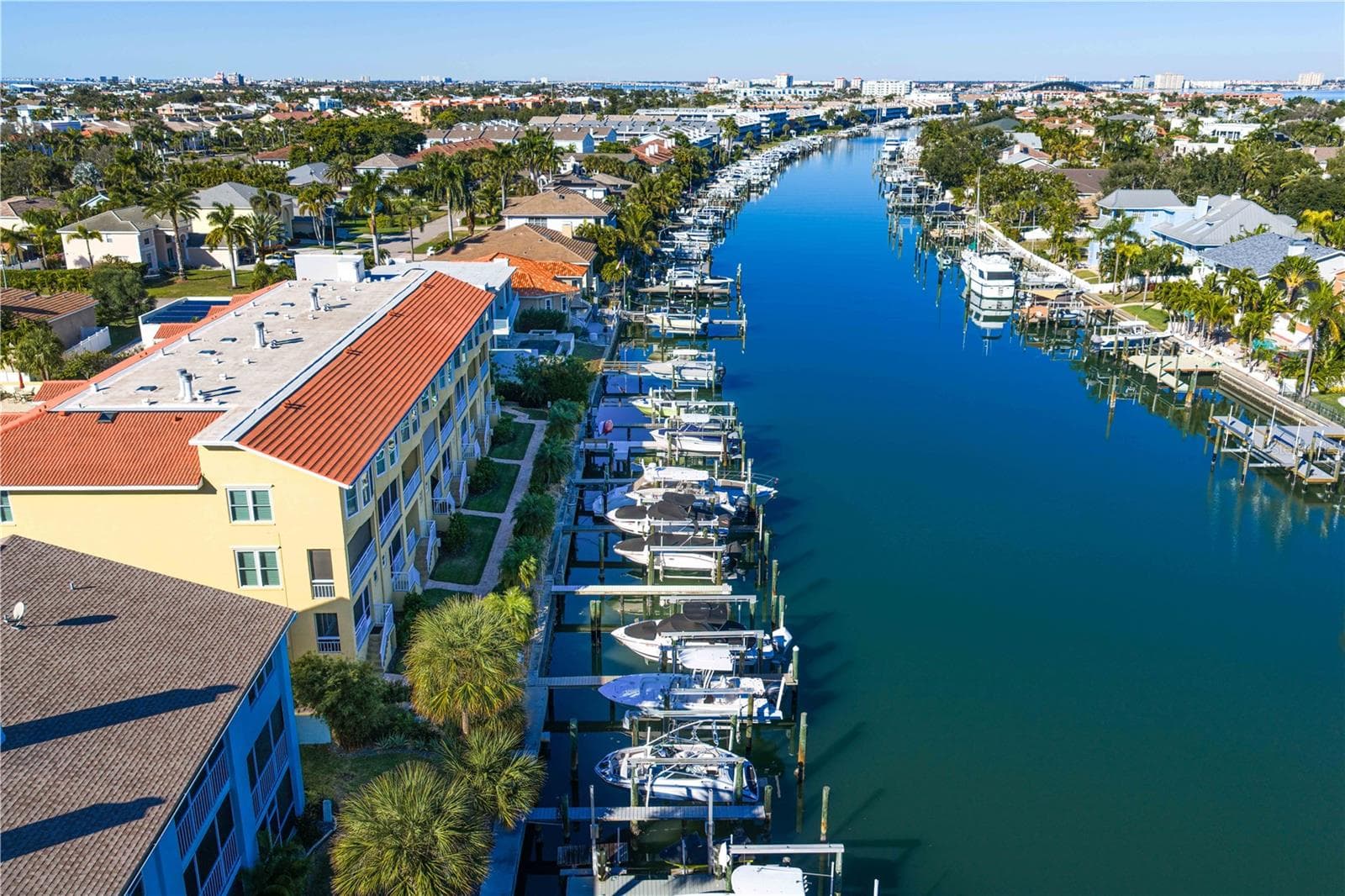 Townhouse at 1067 PINELLAS BAYWAY S, ST PETERSBURG, photo 66 of 69