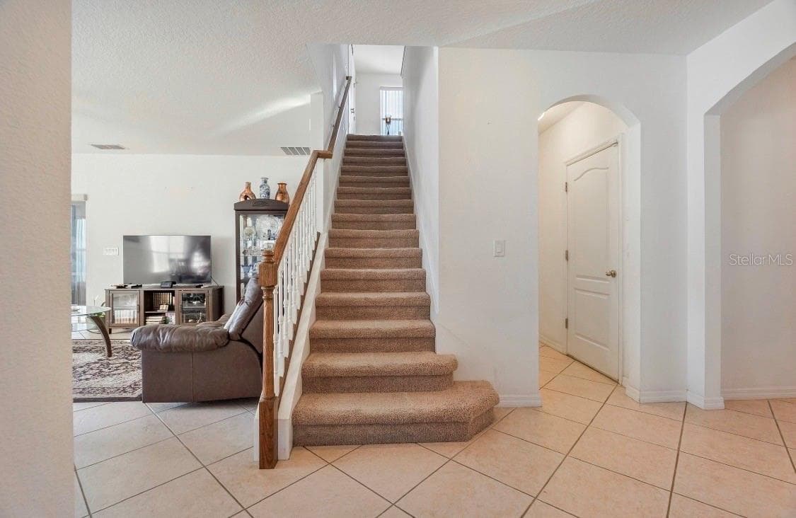 Let's go Upstairs! - 10781 CABBAGE TREE LOOP, ORLANDO