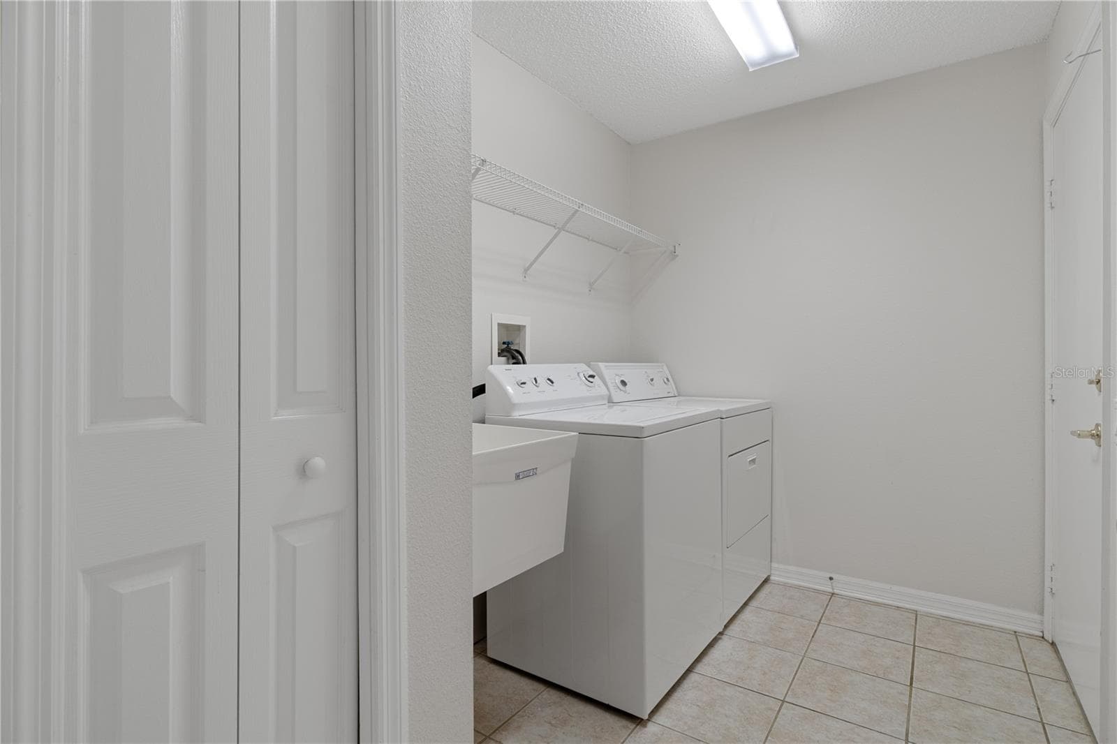 Laundry room - 24051 MARTIN DR, BROOKSVILLE