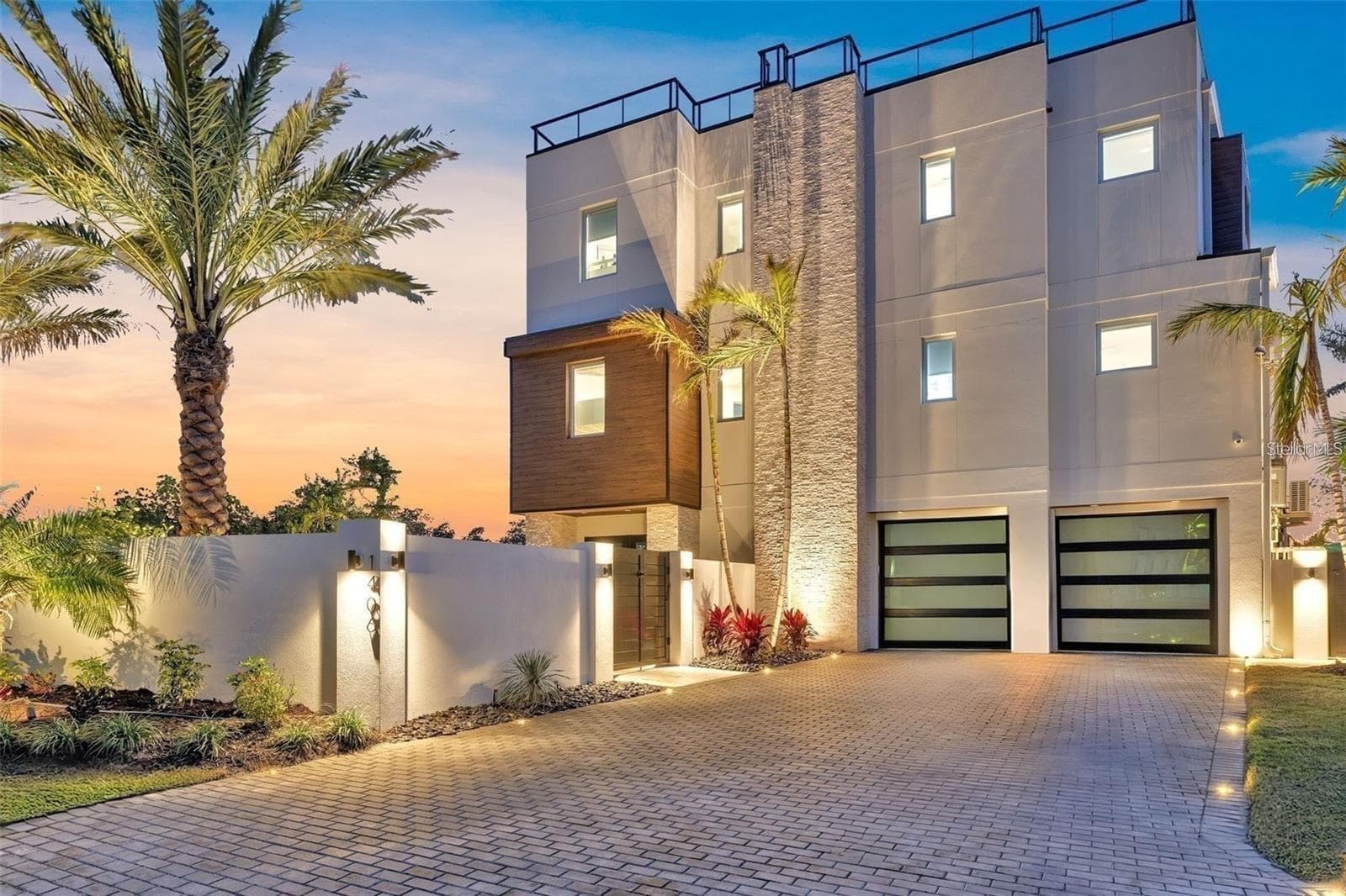 Single Family Residence at 1406 TANGIER WAY, SARASOTA, photo 3 of 78