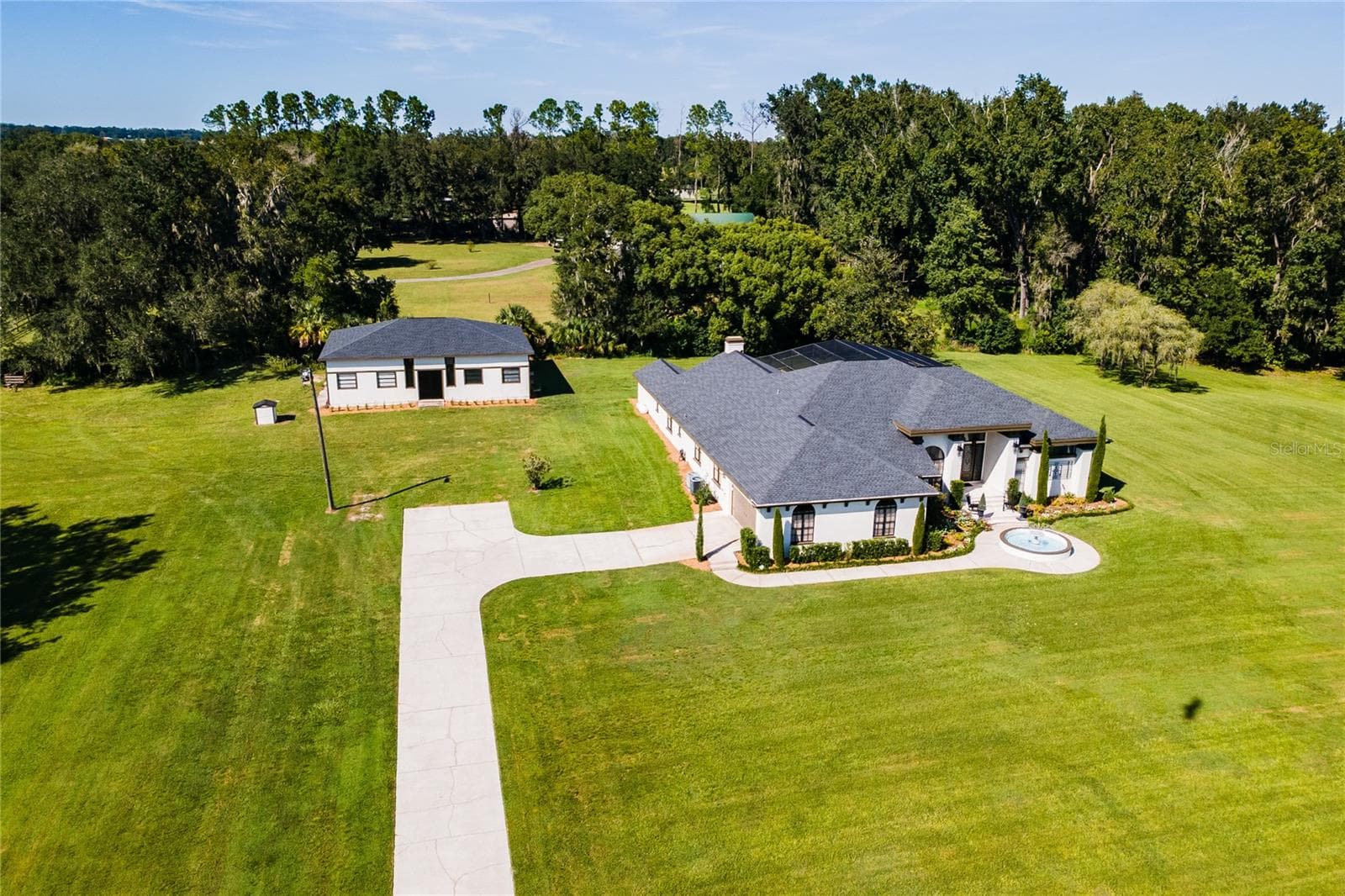 Long driveway! - 32305 PASCO RD, SAN ANTONIO