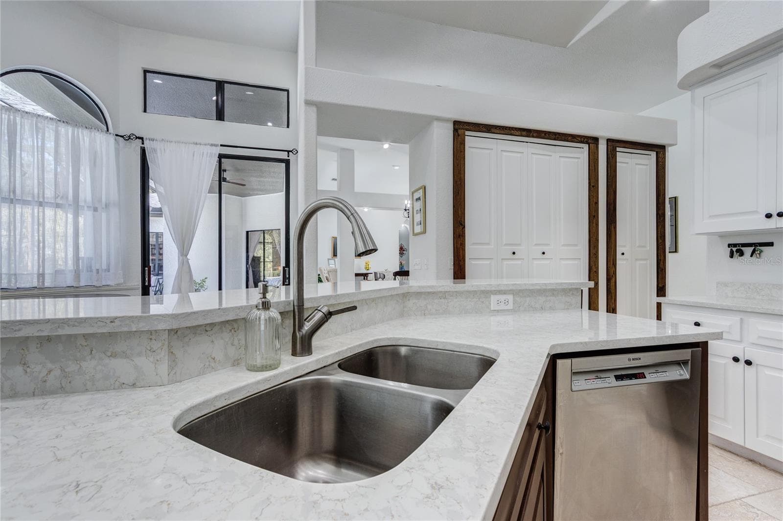 Stainless appliances! - 32305 PASCO RD, SAN ANTONIO