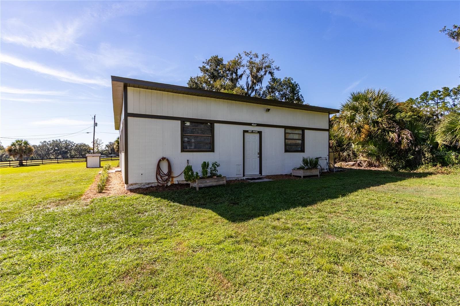 So many uses for this space! - 32305 PASCO RD, SAN ANTONIO