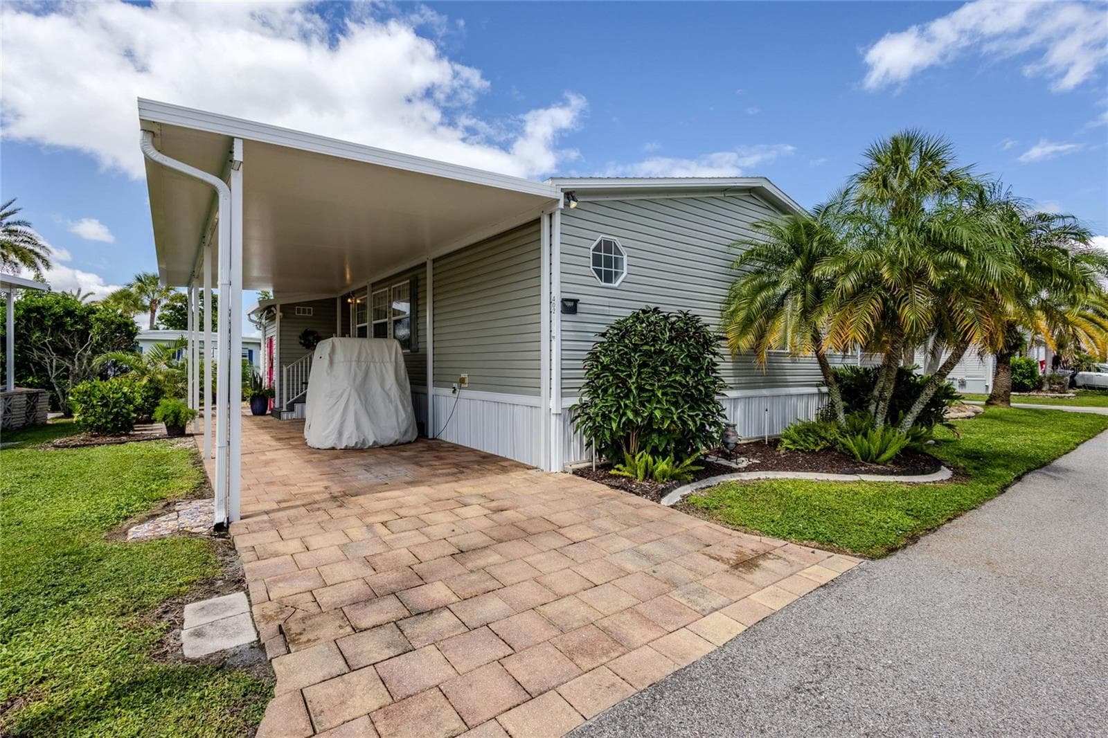 Manufactured Home at 2100 KINGS HWY #402, PORT CHARLOTTE, photo 2 of 95