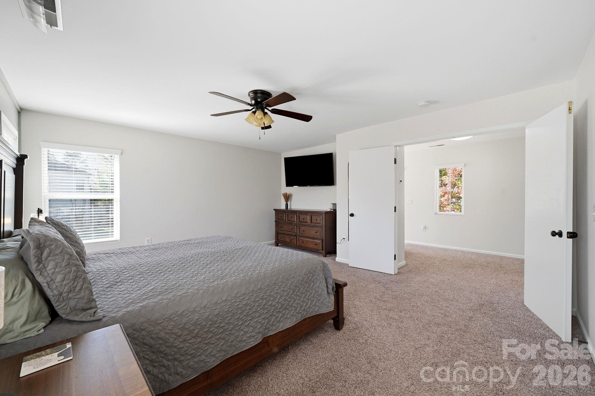 Single Family Residence at 2729 Markham Woods Court, Charlotte, photo 16 of 34