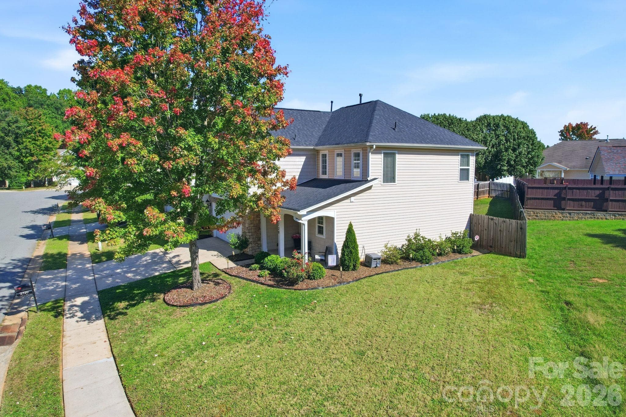 Single Family Residence at 2729 Markham Woods Court, Charlotte, photo 34 of 34