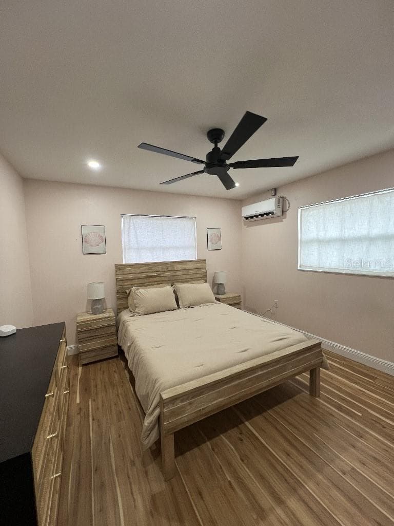 Single Family Residence at 7143 SUSSEX LN, ENGLEWOOD, photo 19 of 23
