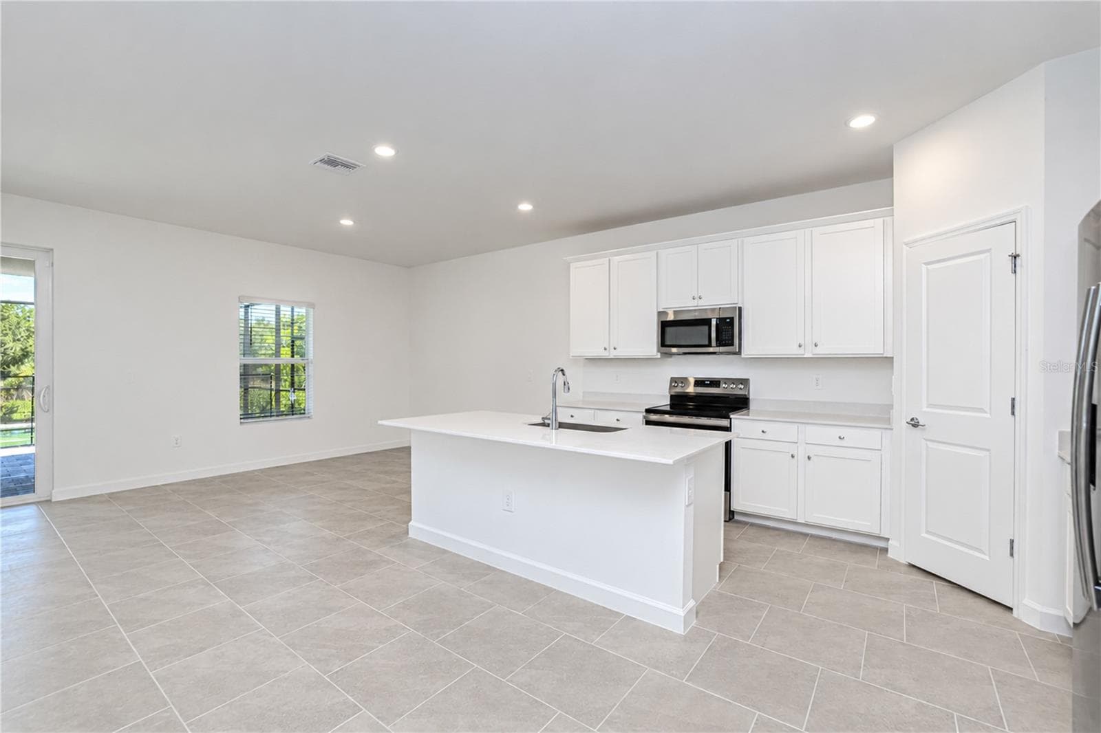 Single Family Residence at 26609 WILGROVE PL, PUNTA GORDA, photo 6 of 55