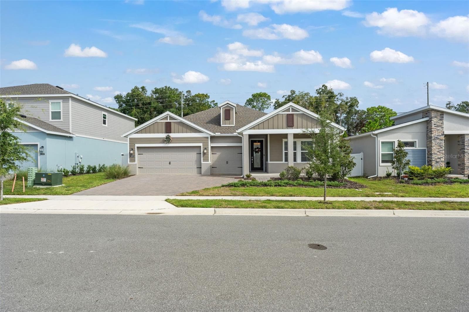 Single Family Residence at 2095 RIDER RAIN LN, APOPKA, photo 2 of 59