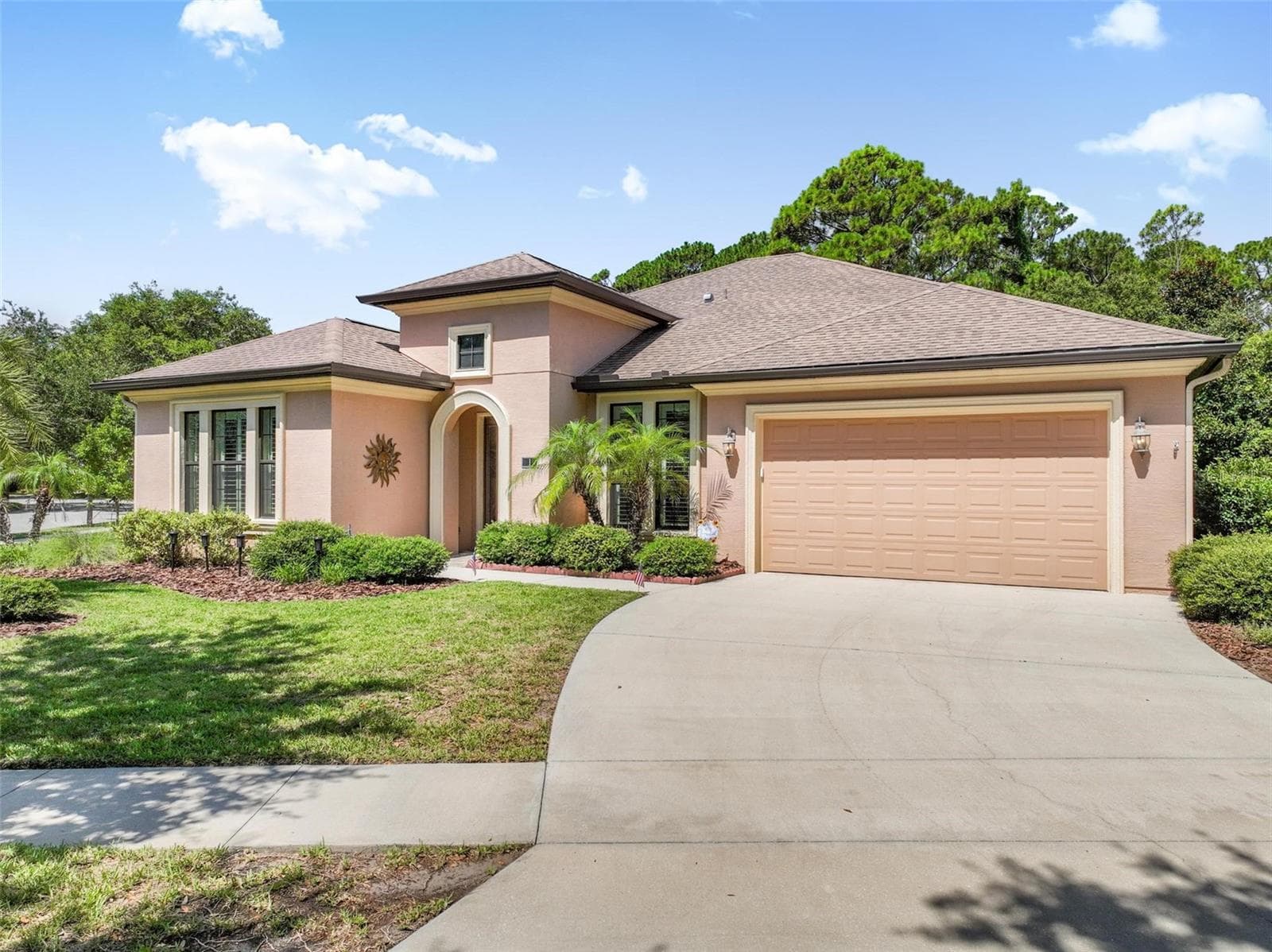 Front - 1 N PARK LN, PALM COAST