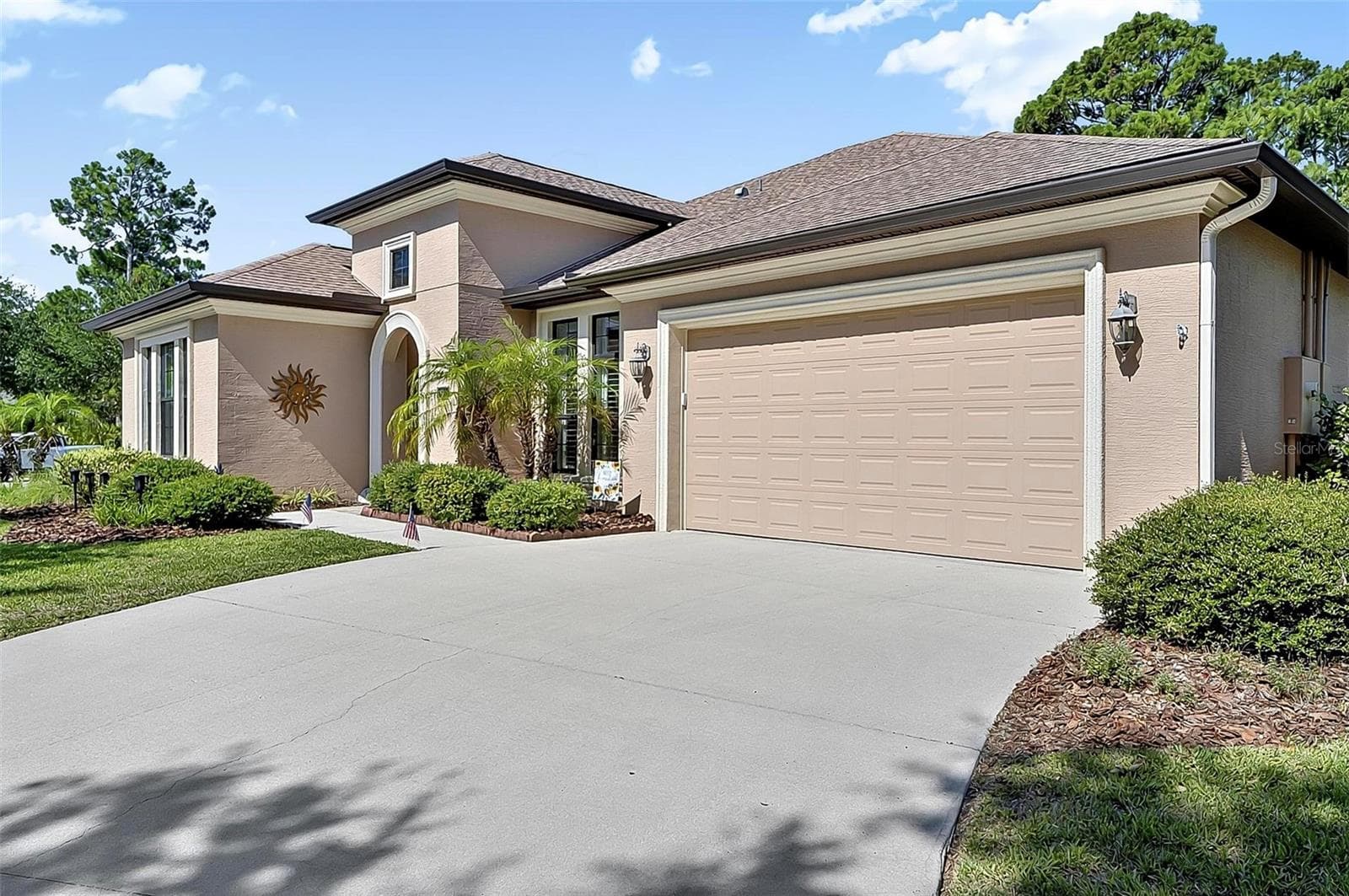 Front - 1 N PARK LN, PALM COAST