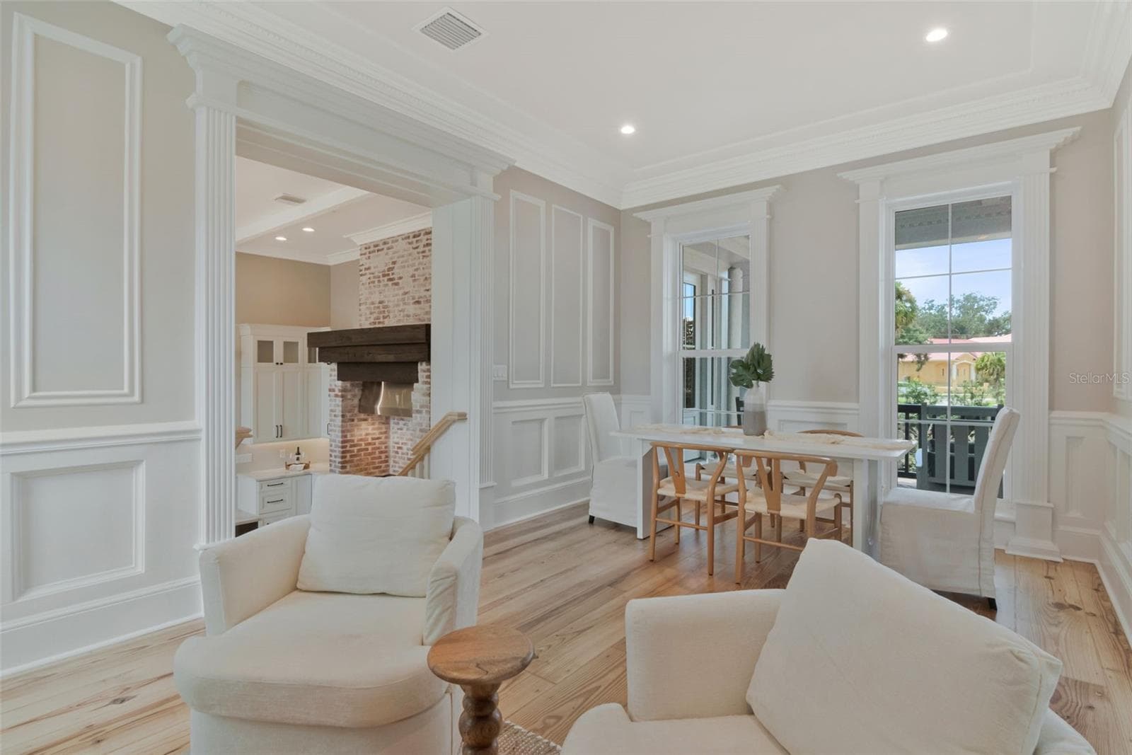 Breakfast room designated for dining and relaxing fireside - 4706 W SAN JOSE ST, TAMPA