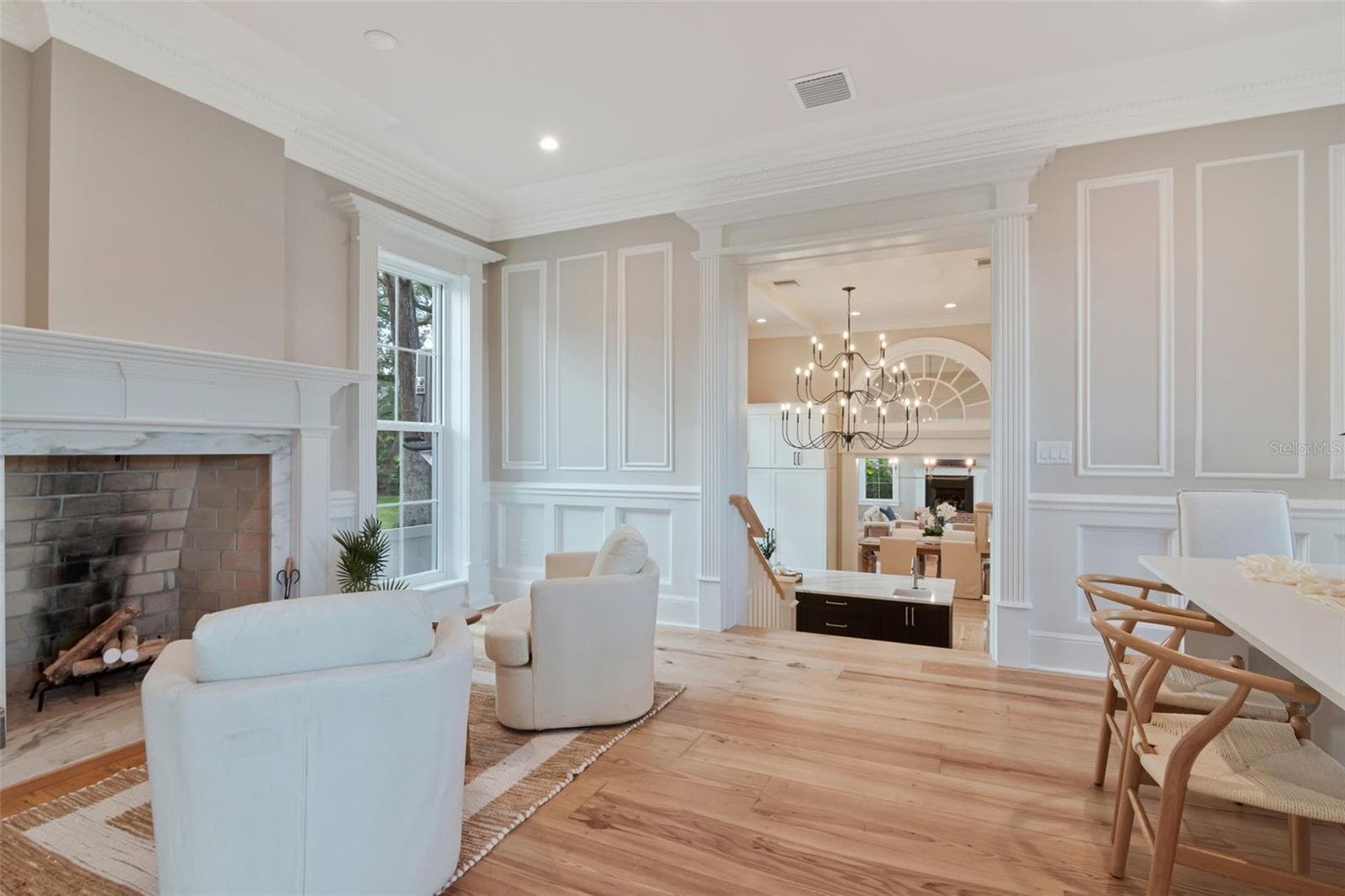 wood burning fireplace in breakfast room - 4706 W SAN JOSE ST, TAMPA