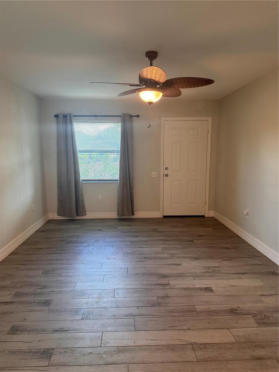 Half Duplex at 11452 OCEANSPRAY AVE, ENGLEWOOD, photo 5 of 15