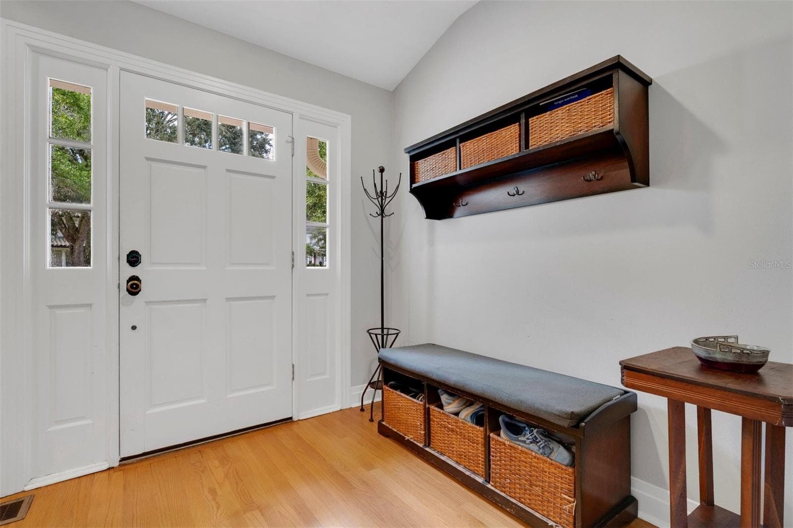 Mudroom entrance - 729 ALAMEDA ST, ORLANDO