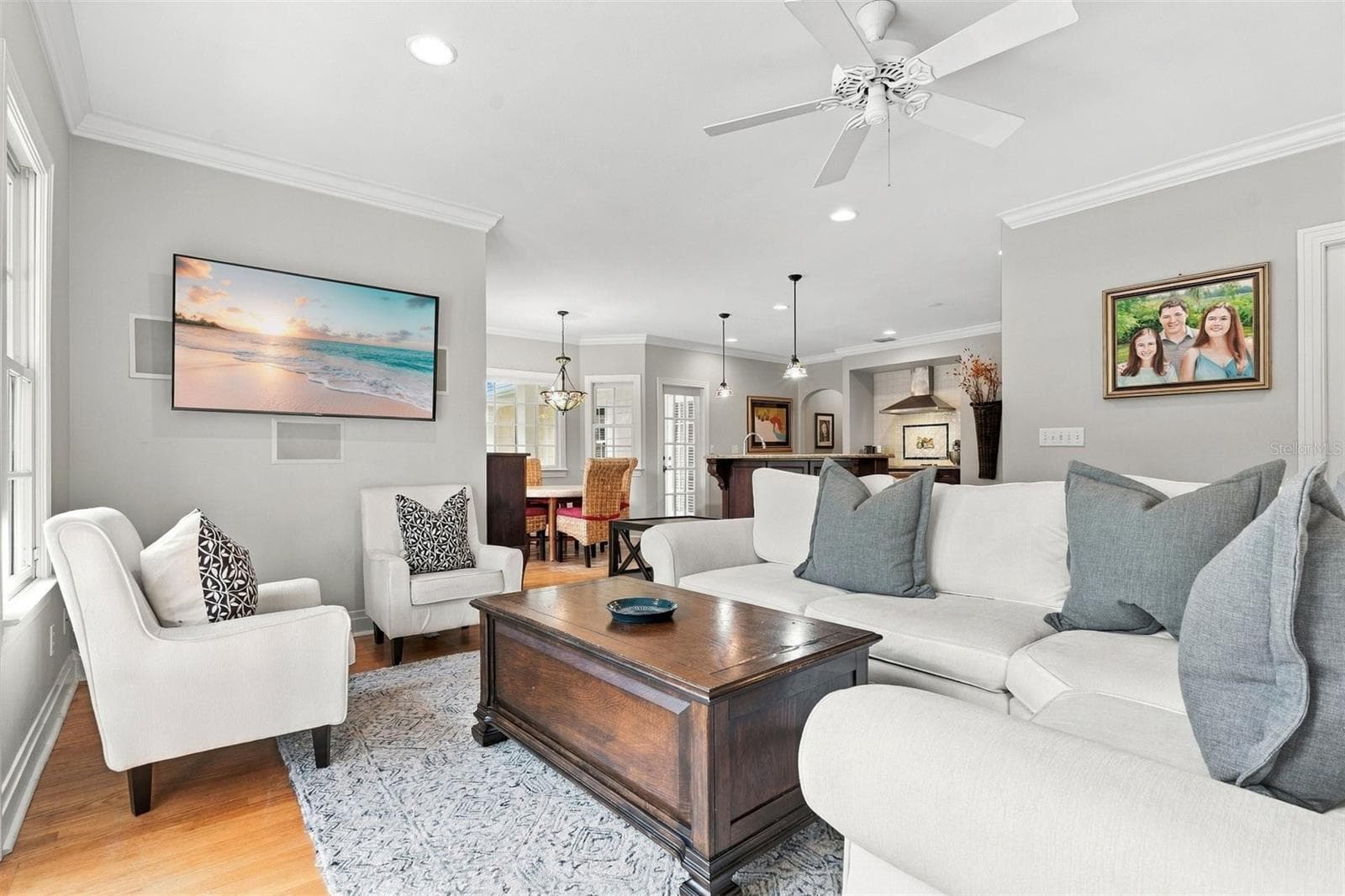 Family room - 729 ALAMEDA ST, ORLANDO