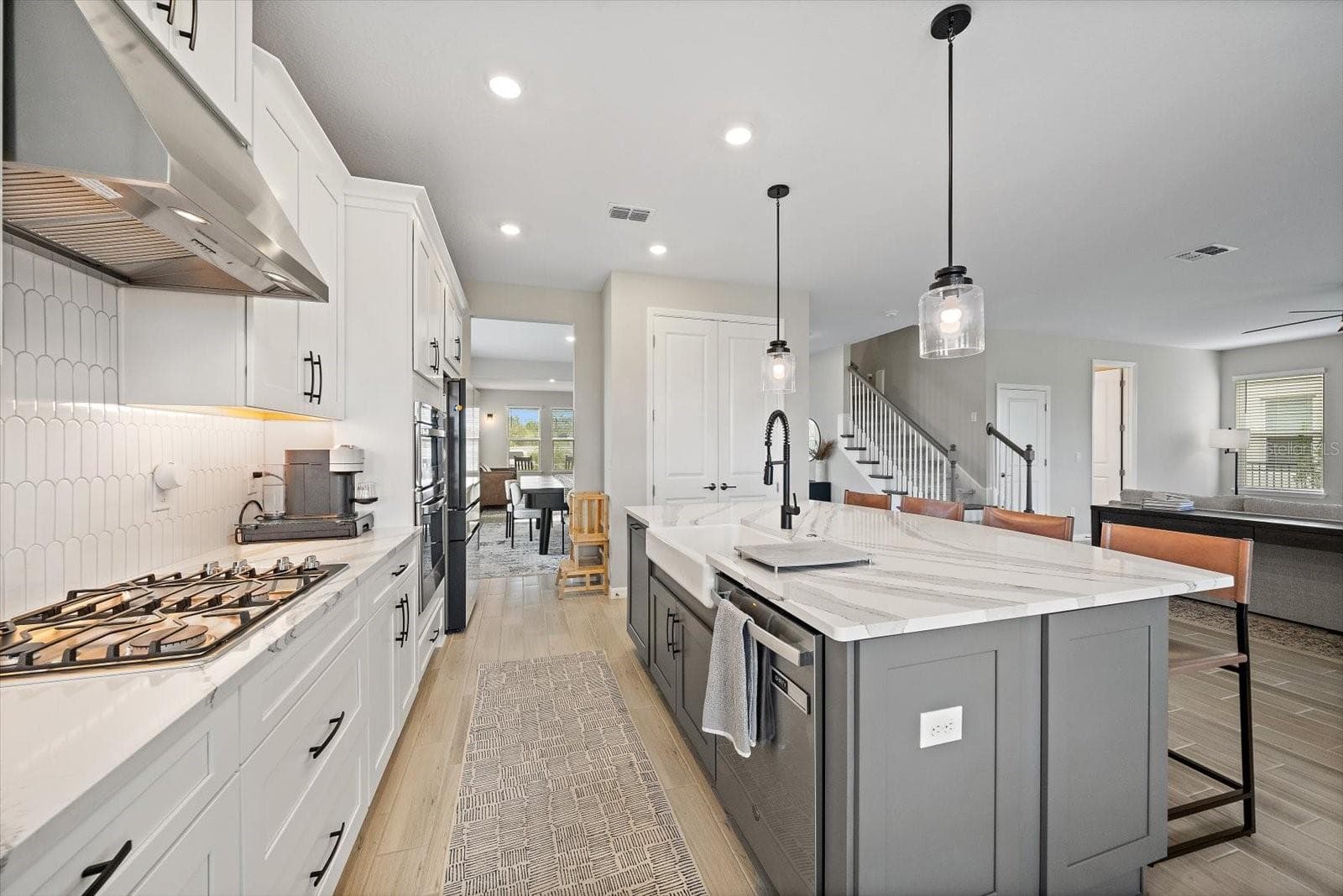 Single Family Residence at 11107 FIELDSTONE DR, PALMETTO, photo 13 of 73