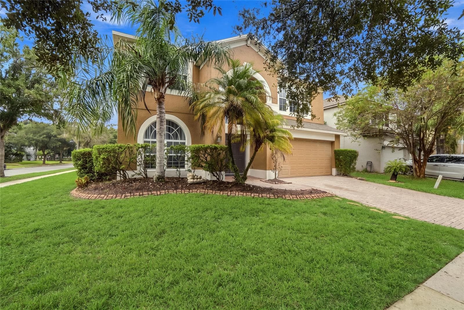 Single Family Residence at 12805 MOSS PARK RIDGE DR, ORLANDO, photo 3 of 40
