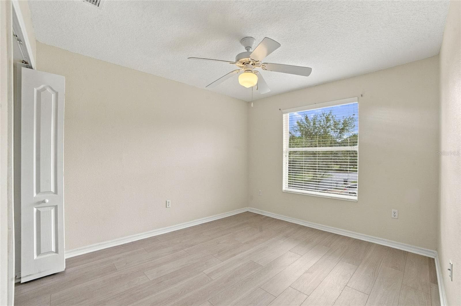 Single Family Residence at 12805 MOSS PARK RIDGE DR, ORLANDO, photo 17 of 40