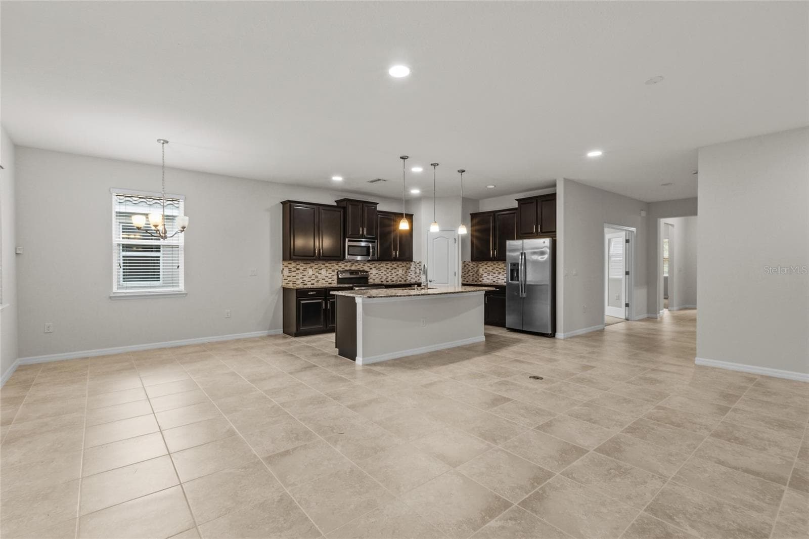 Single Family Residence at 2924 ORIOLE DR, SARASOTA, photo 14 of 43