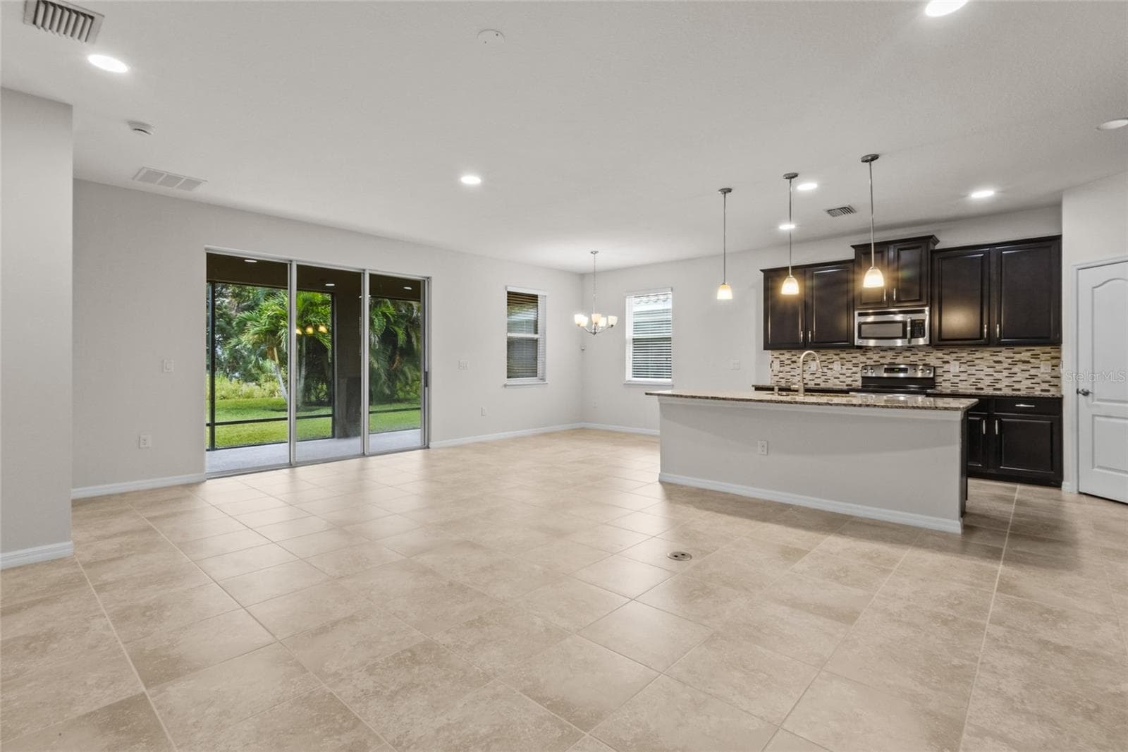 Single Family Residence at 2924 ORIOLE DR, SARASOTA, photo 15 of 43