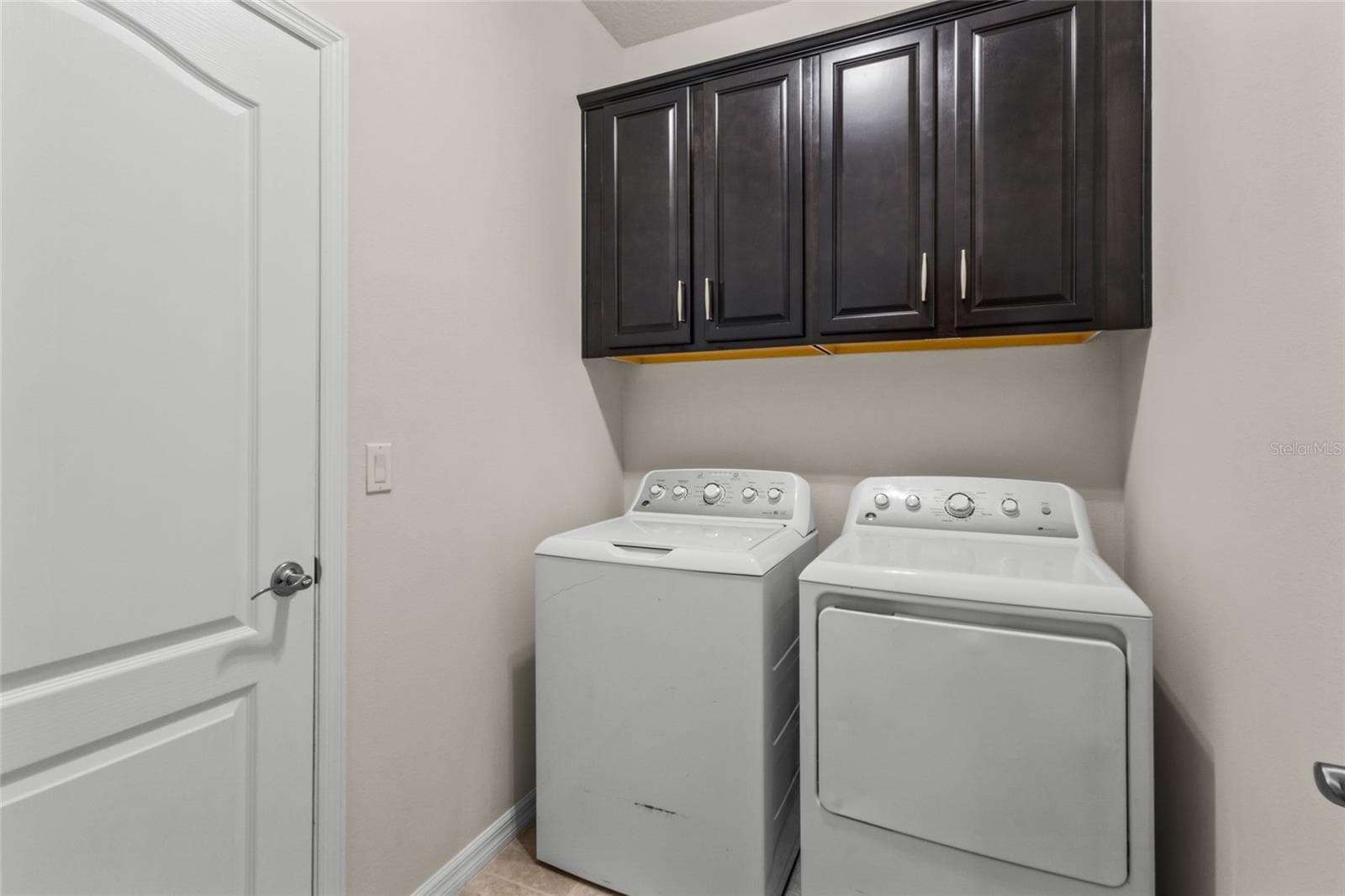 Inside laundry room - 2924 ORIOLE DR, SARASOTA