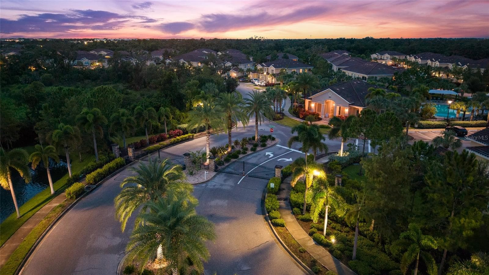 Single Family Residence at 2924 ORIOLE DR, SARASOTA, photo 42 of 43