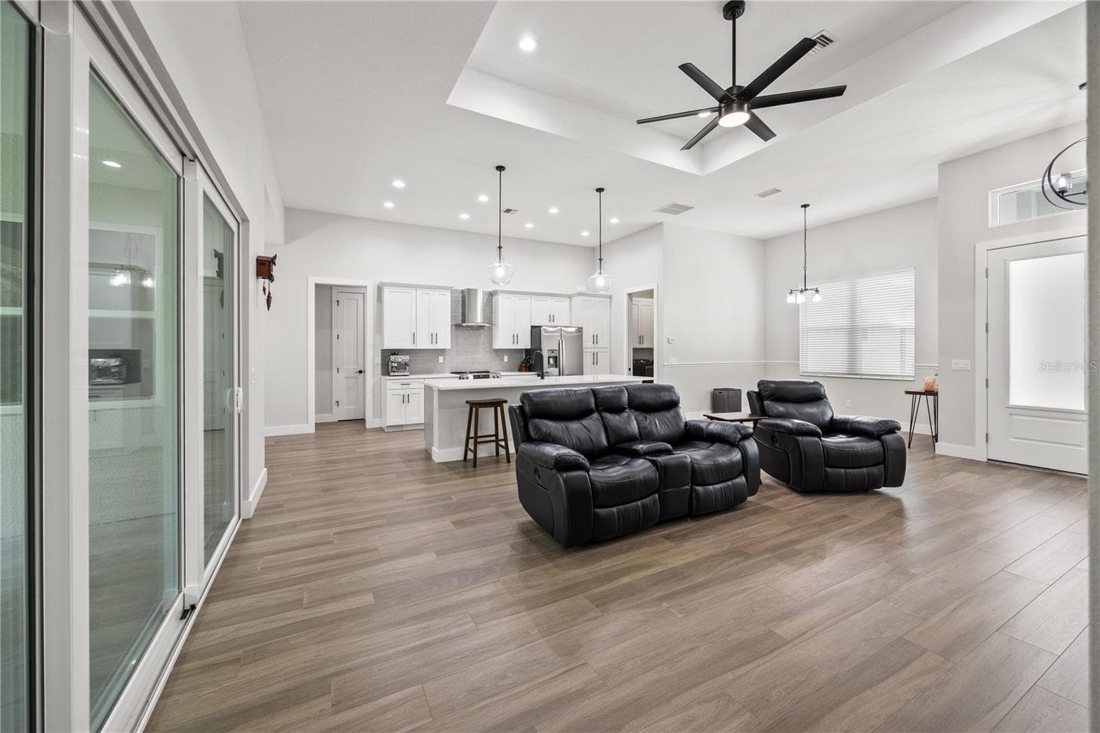 Single Family Residence at 400 S MOON DR, VENICE, photo 8 of 42