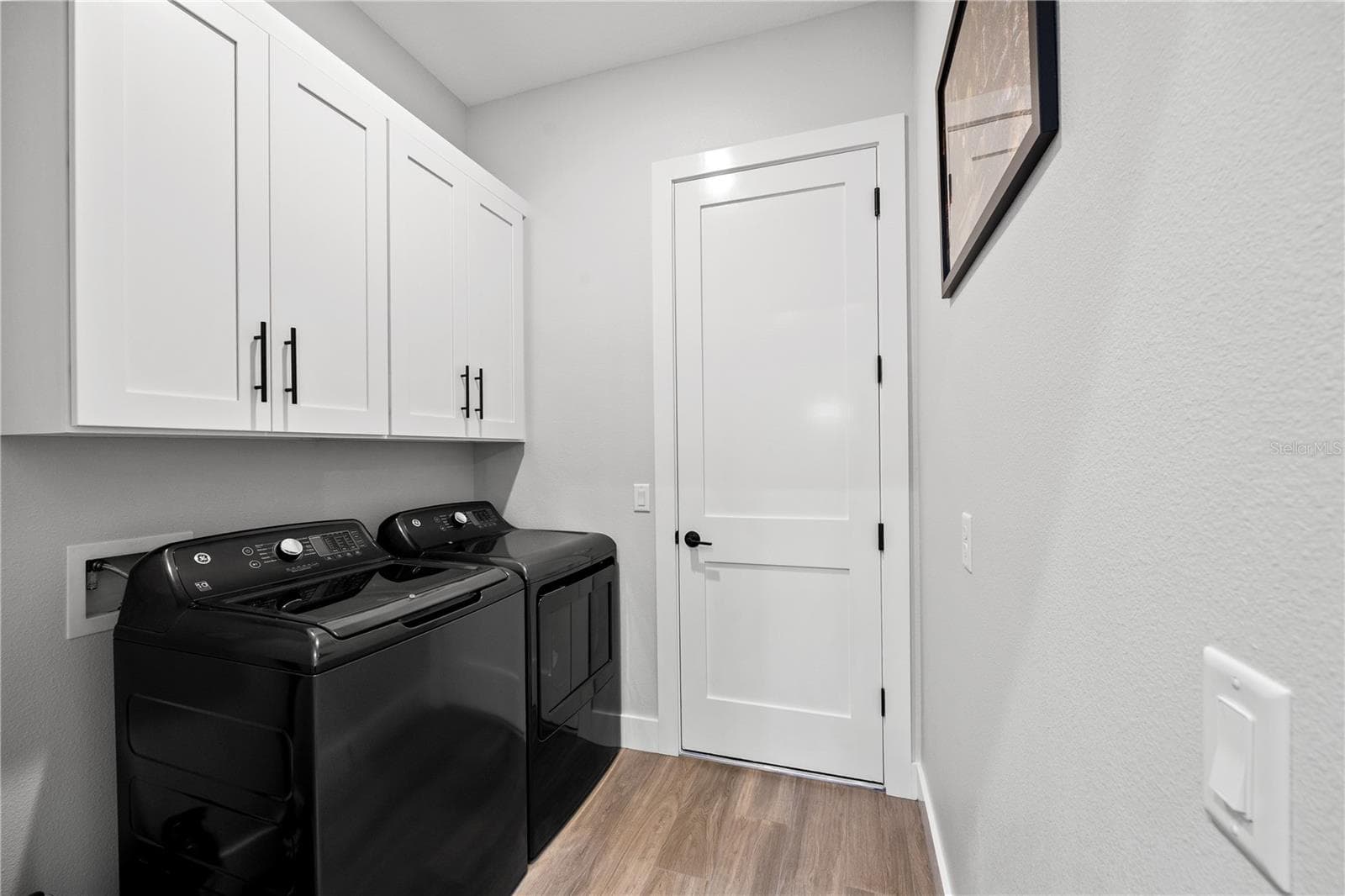 Single Family Residence at 400 S MOON DR, VENICE, photo 13 of 42