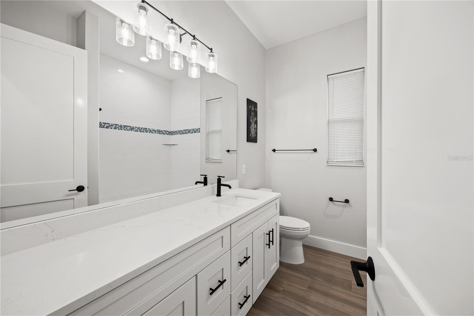 Single Family Residence at 400 S MOON DR, VENICE, photo 15 of 42