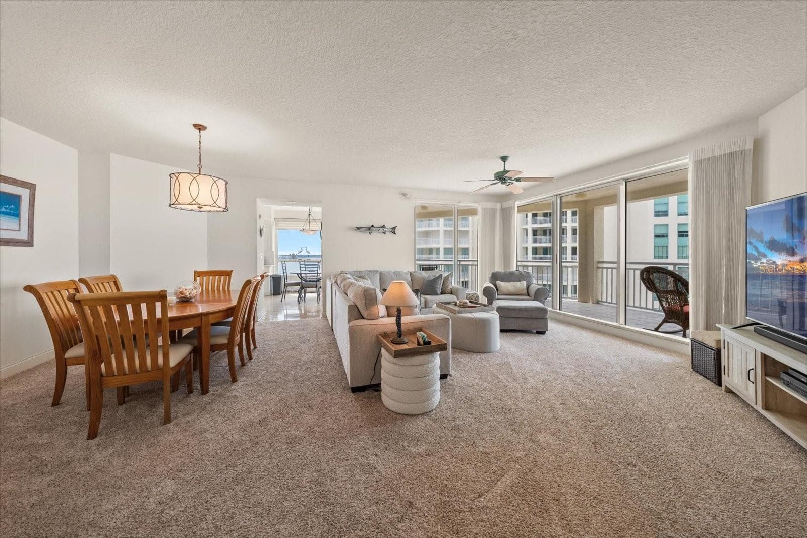 Condominium at 1170 GULF BLVD #1605, CLEARWATER, photo 16 of 95