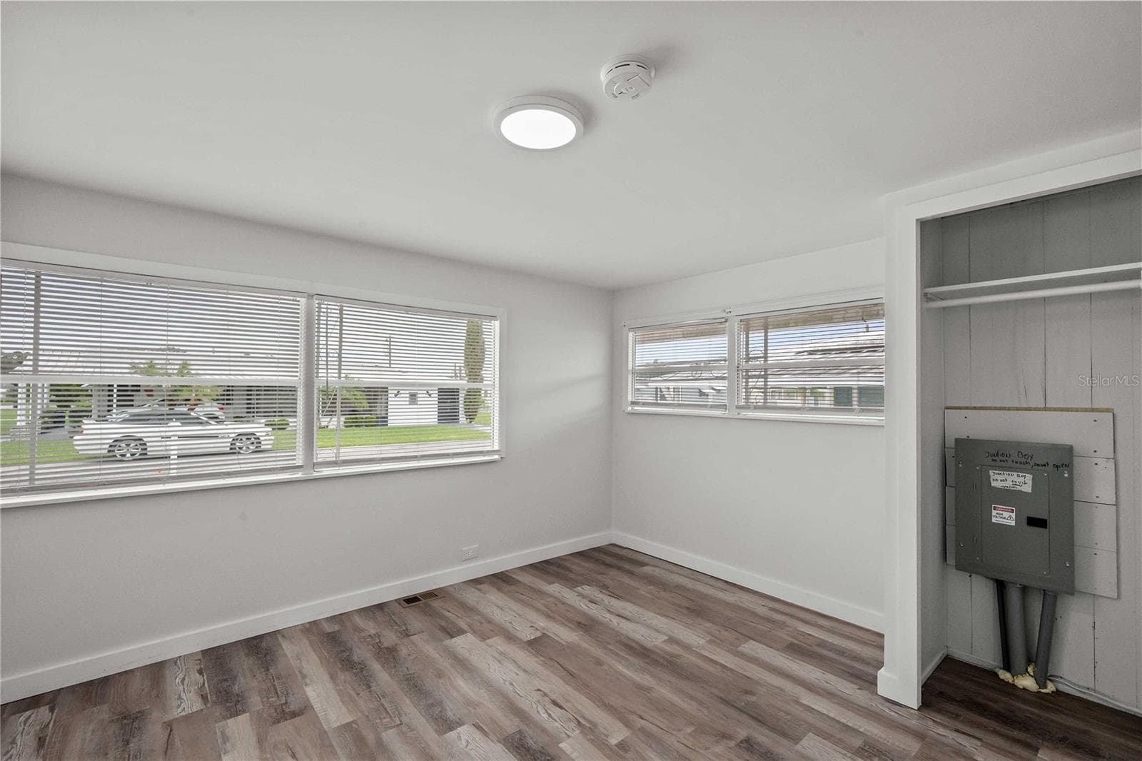 Mobile Home at 37234 CAROL AVE, ZEPHYRHILLS, photo 21 of 43