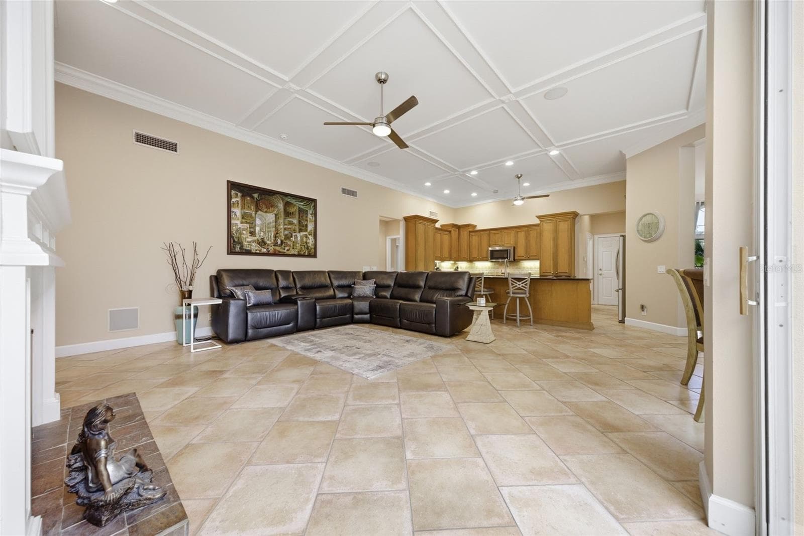 Family room overlooks pool area - 2887 GREY OAKS BLVD, TARPON SPRINGS