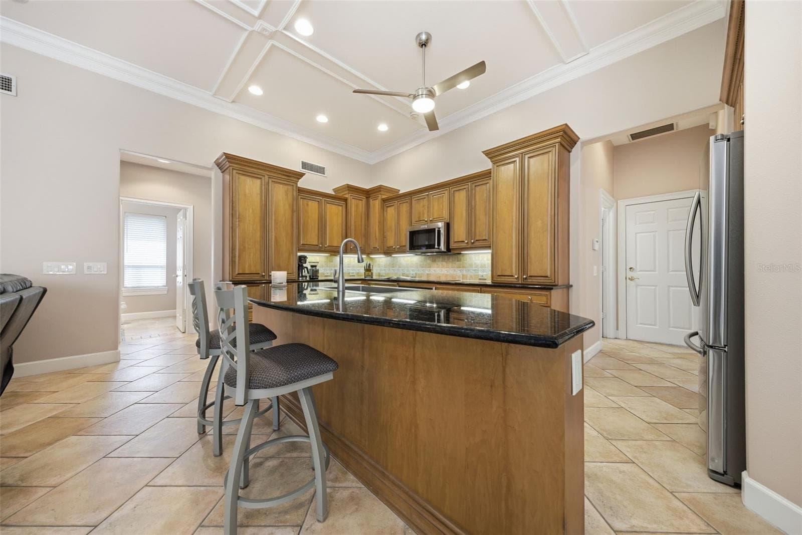 Chef's kitchen perfect for entertaining - 2887 GREY OAKS BLVD, TARPON SPRINGS