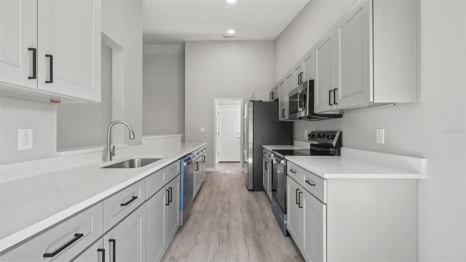 Villa at 1385 SUMMERWOOD CT, SPRING HILL, photo 15 of 61
