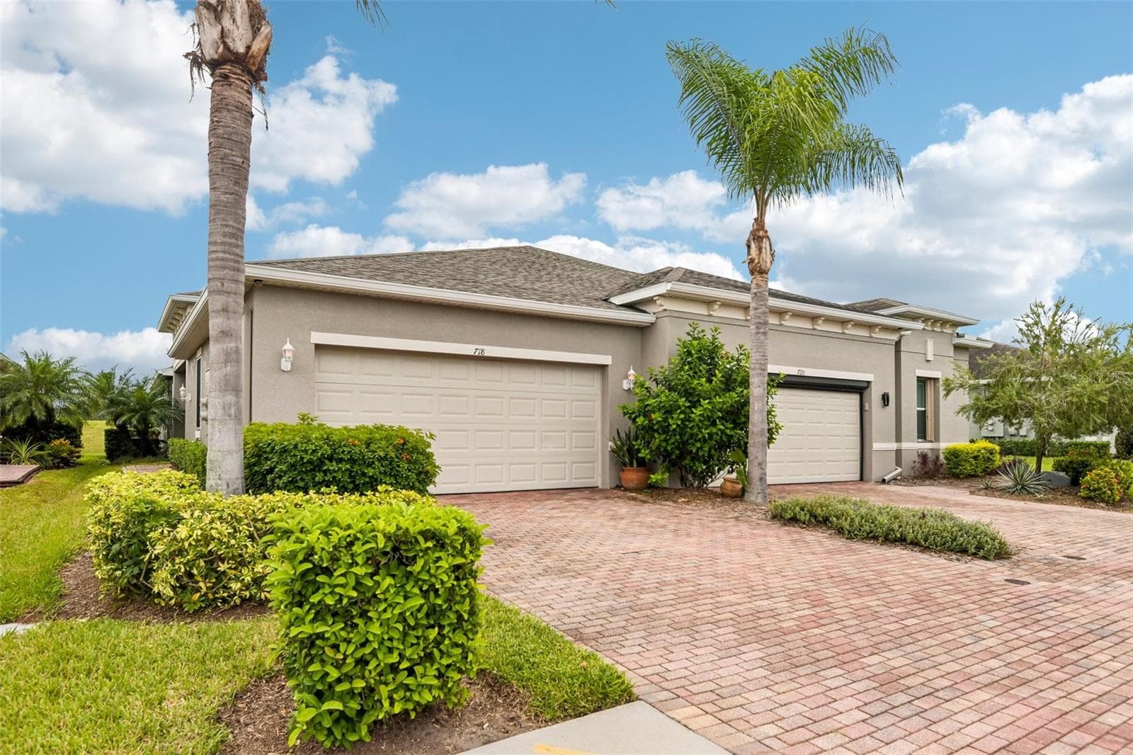 Villa at 718 CHIPPER DR, SUN CITY CENTER, photo 2 of 92