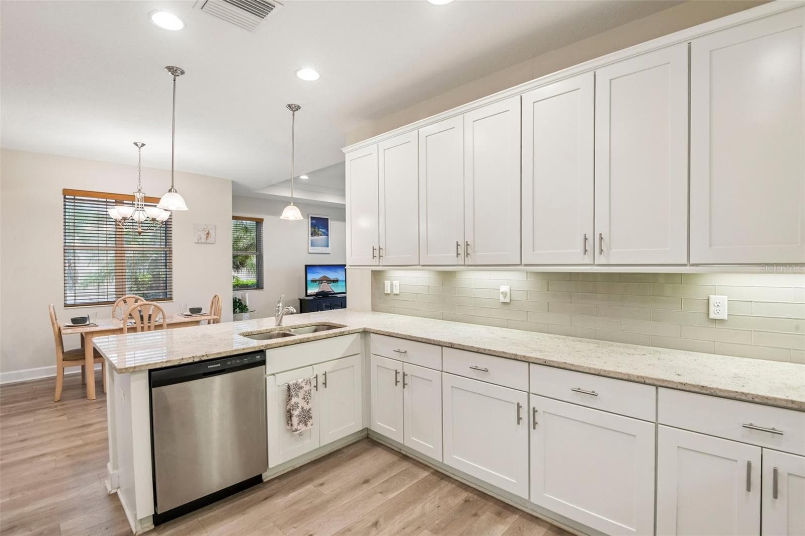 Villa at 718 CHIPPER DR, SUN CITY CENTER, photo 14 of 92