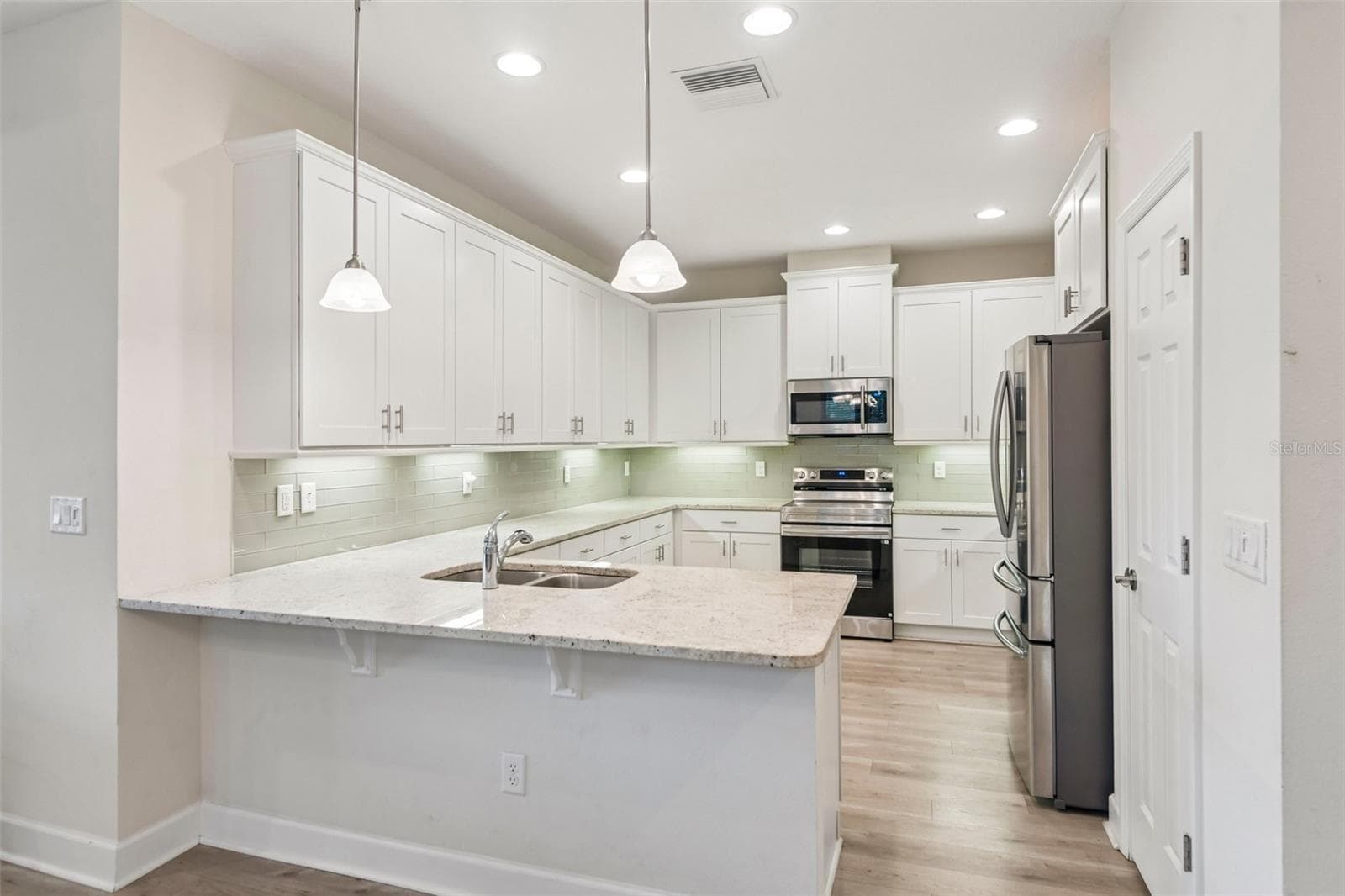 Villa at 718 CHIPPER DR, SUN CITY CENTER, photo 15 of 92