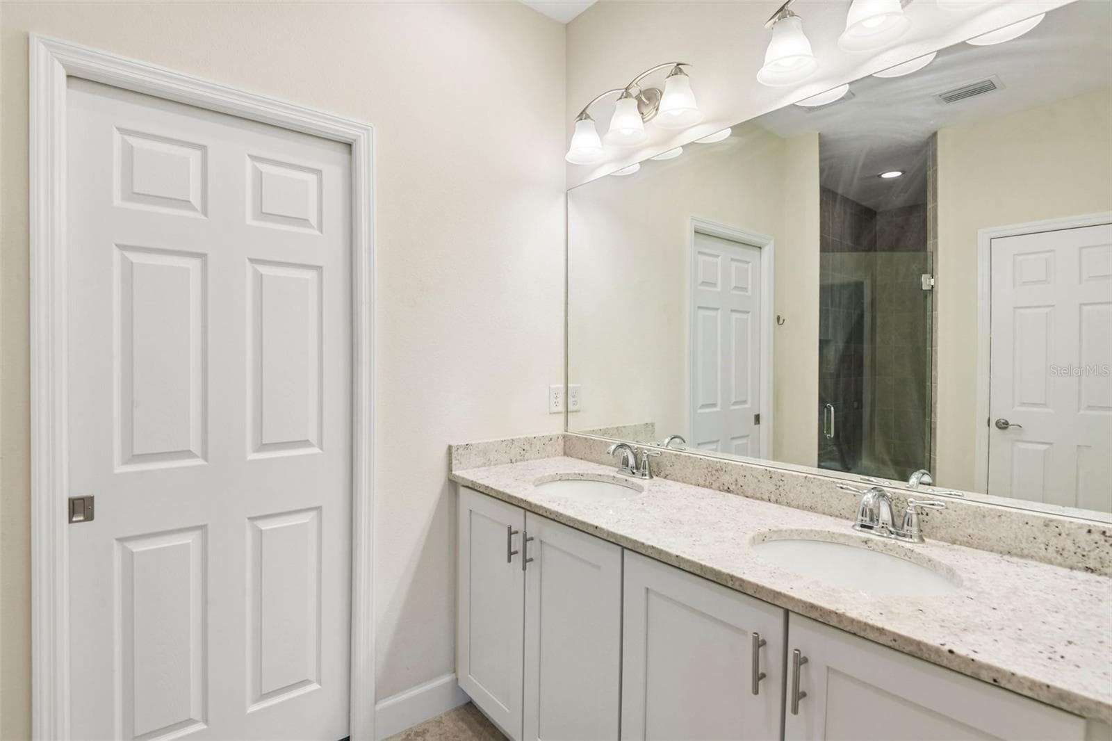 Villa at 718 CHIPPER DR, SUN CITY CENTER, photo 20 of 92