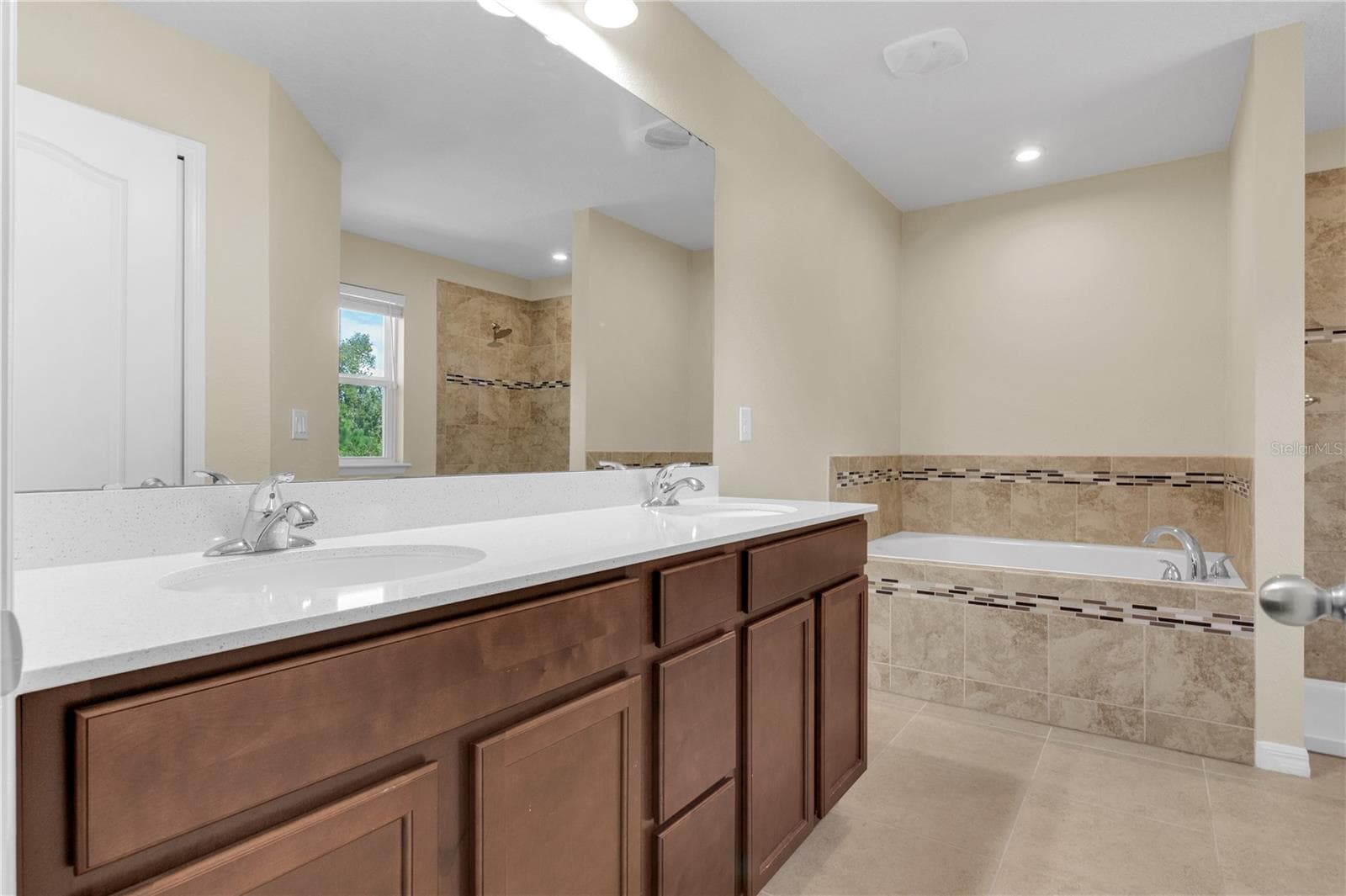 Single Family Residence at 17104 GOLDCREST LOOP, CLERMONT, photo 45 of 61