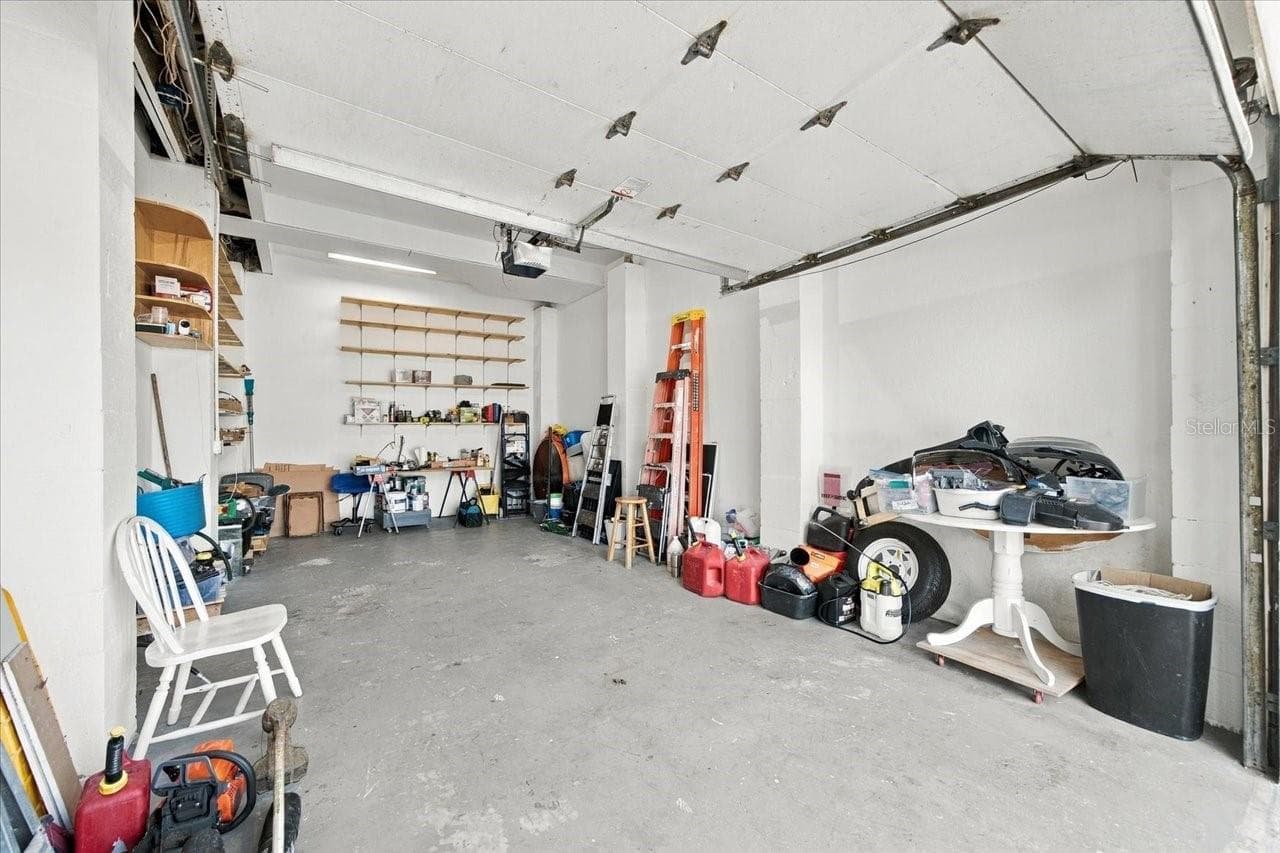 Garage/Workspace - 6744 SEAVIEW BLVD, HUDSON