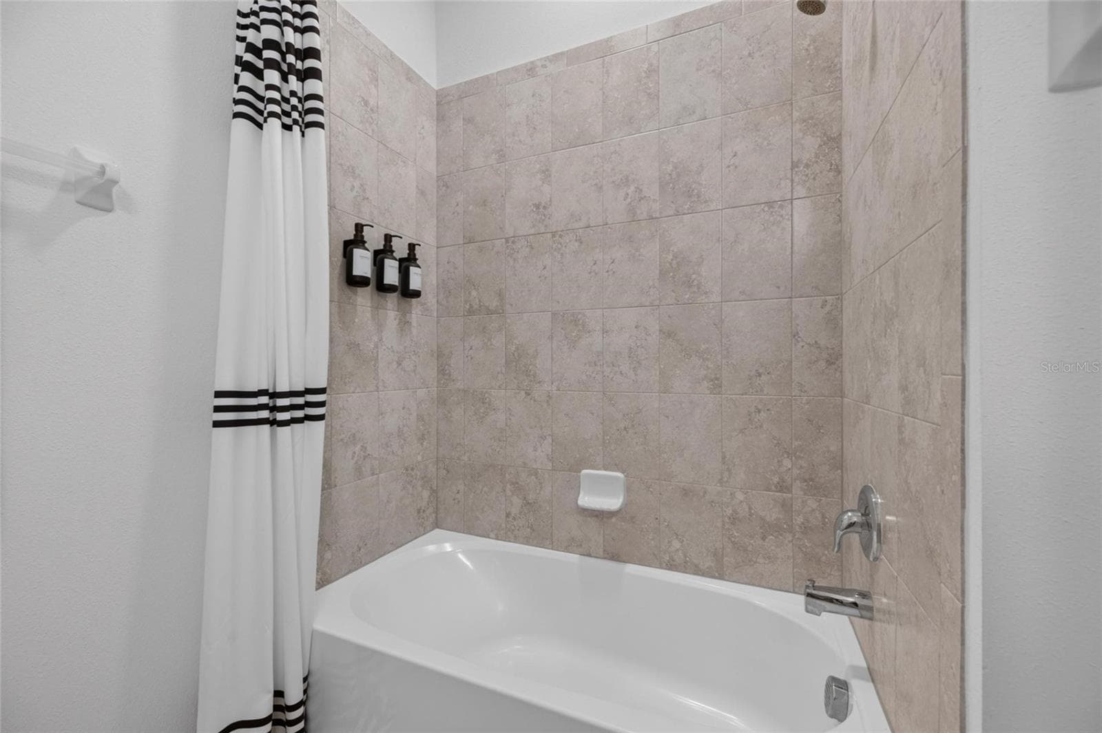 Single Family Residence at 3010 MARINE GRASS DR, WIMAUMA, photo 27 of 67