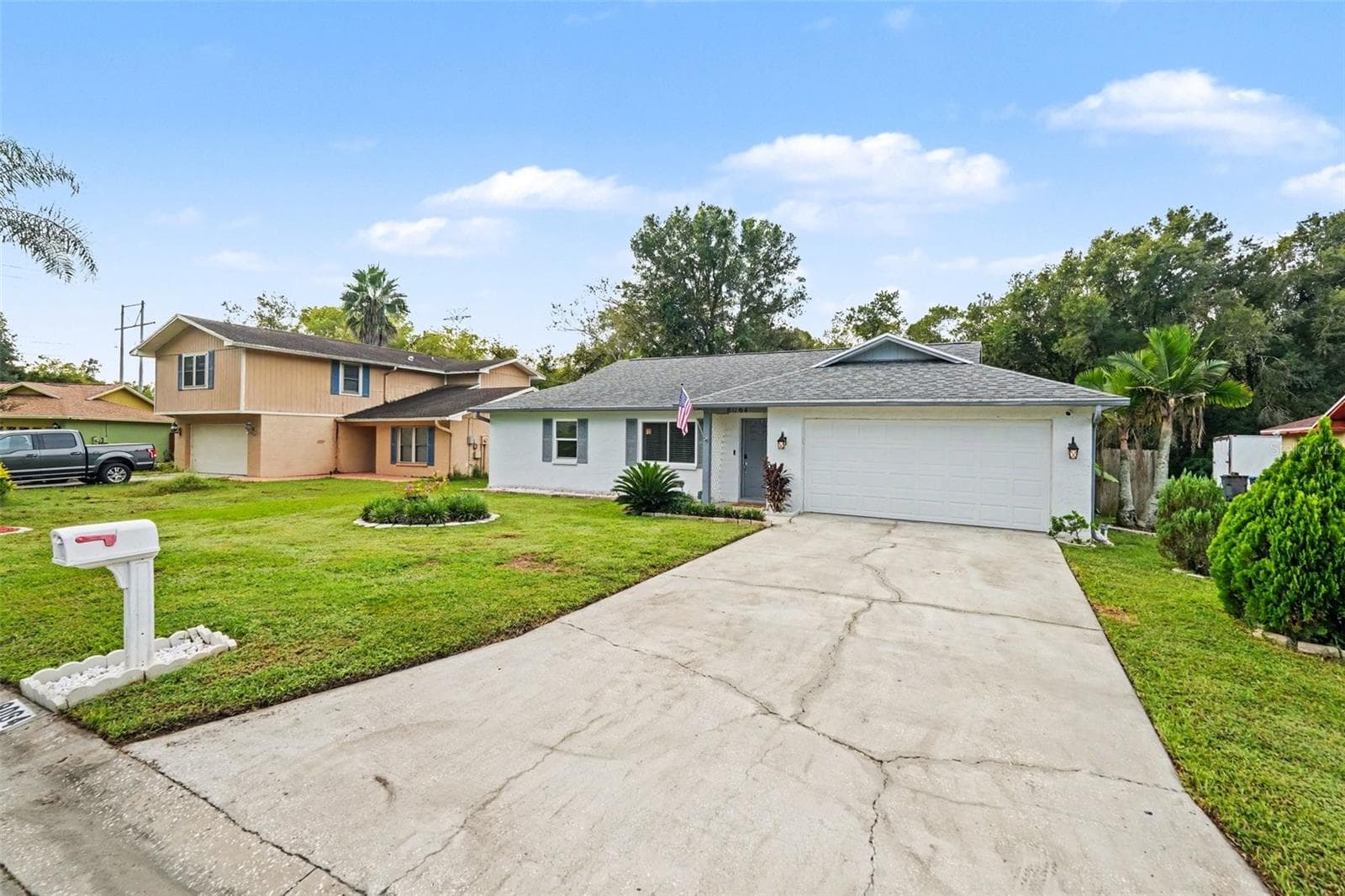 Single Family Residence at 8064 FAWNRIDGE CIR, TAMPA, photo 6 of 33