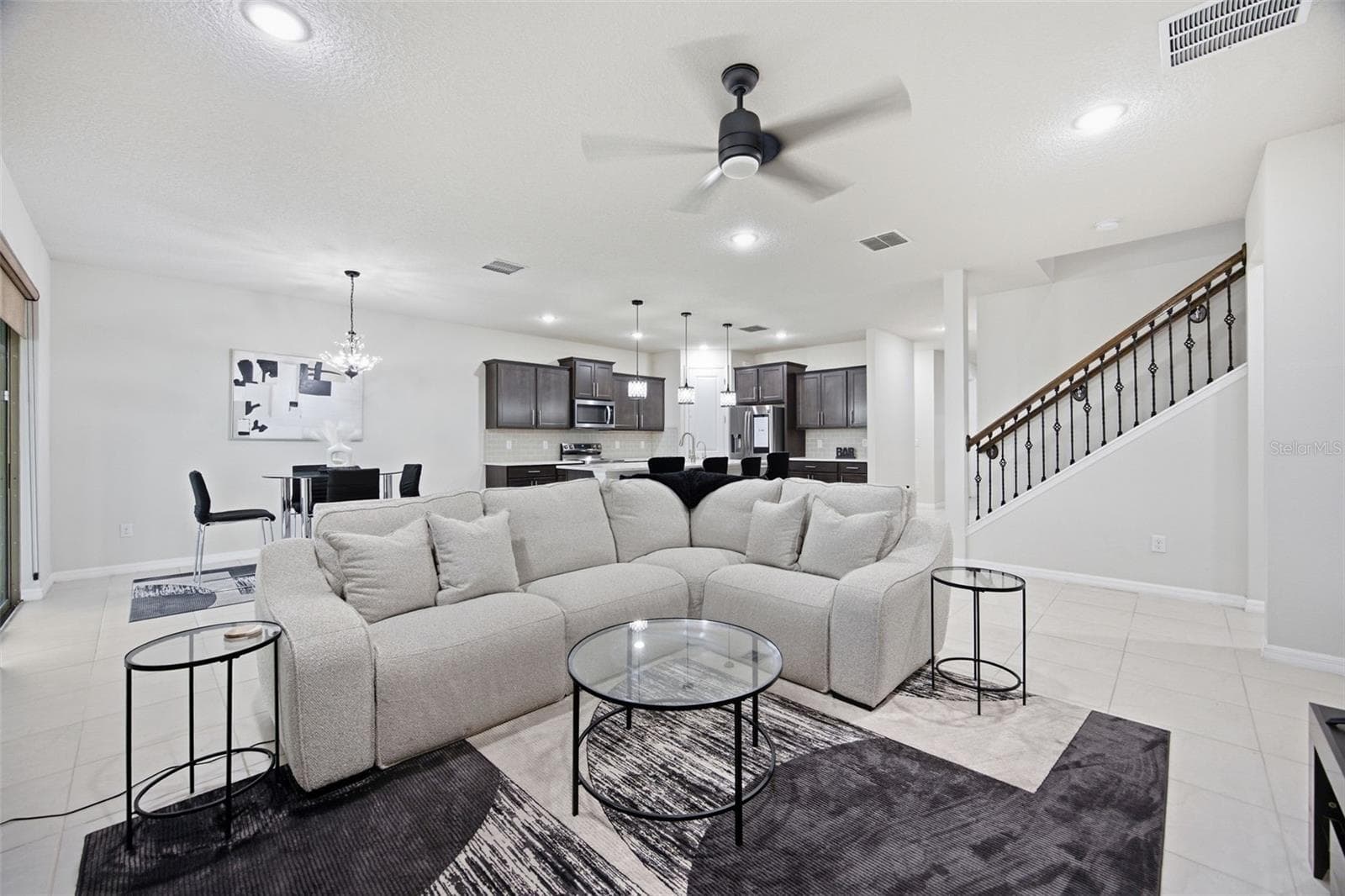 Living room - 19271 MOSSY PINE DR, TAMPA