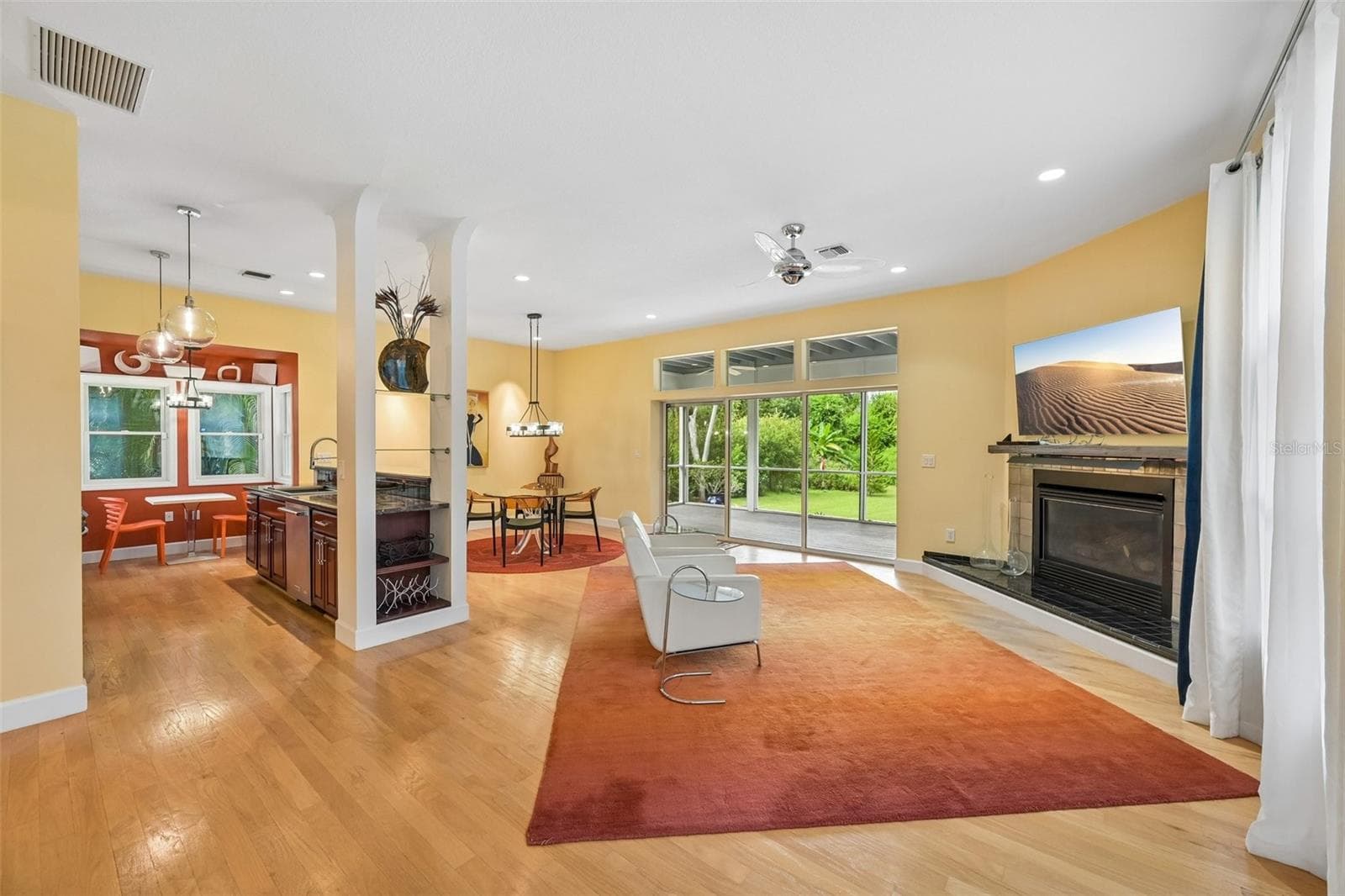 Single Family Residence at 817 OAK VISTA DR, SARASOTA, photo 3 of 39