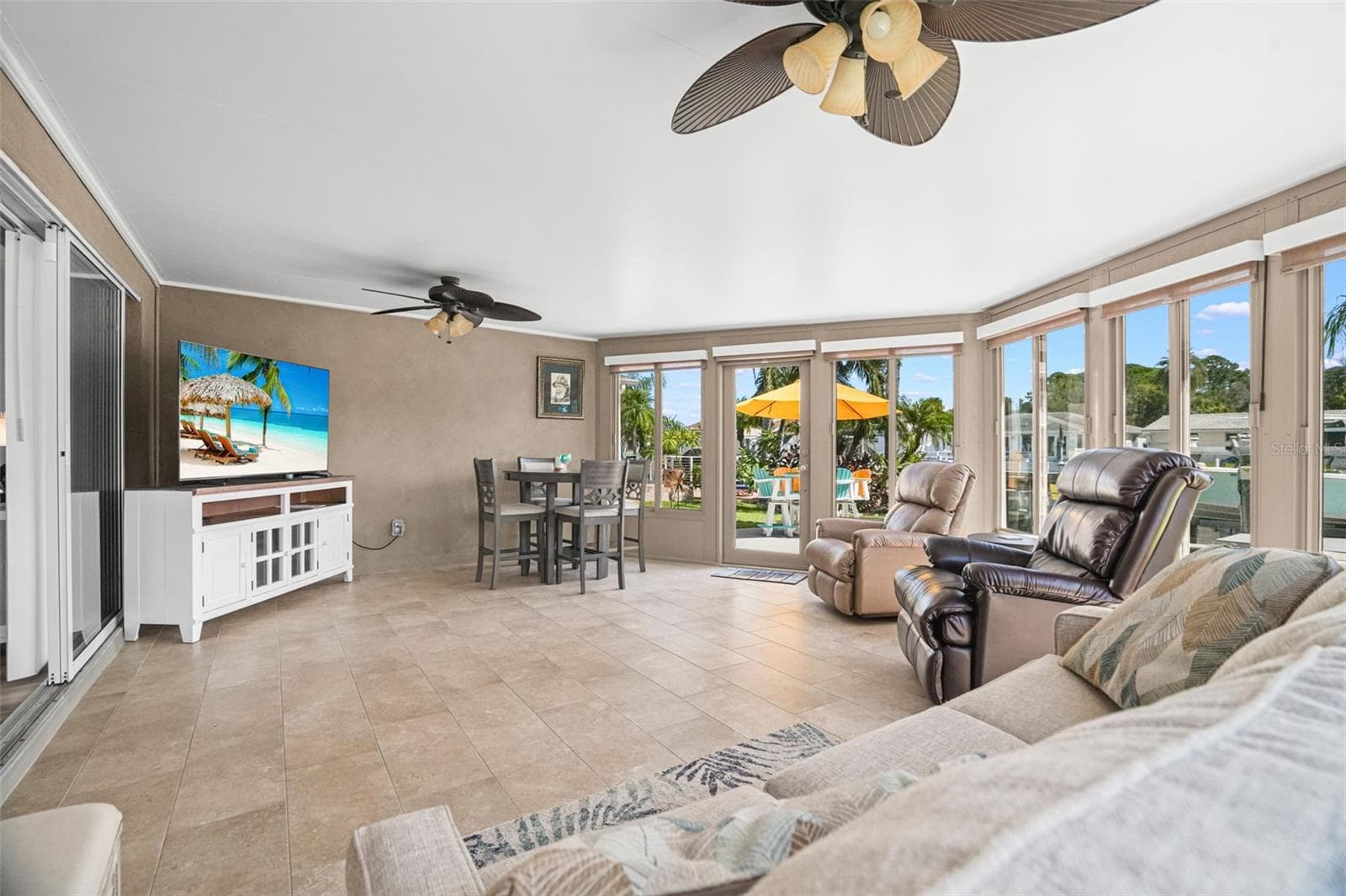 Bonus room off rear of home - 4916 POMPANO DR, NEW PORT RICHEY