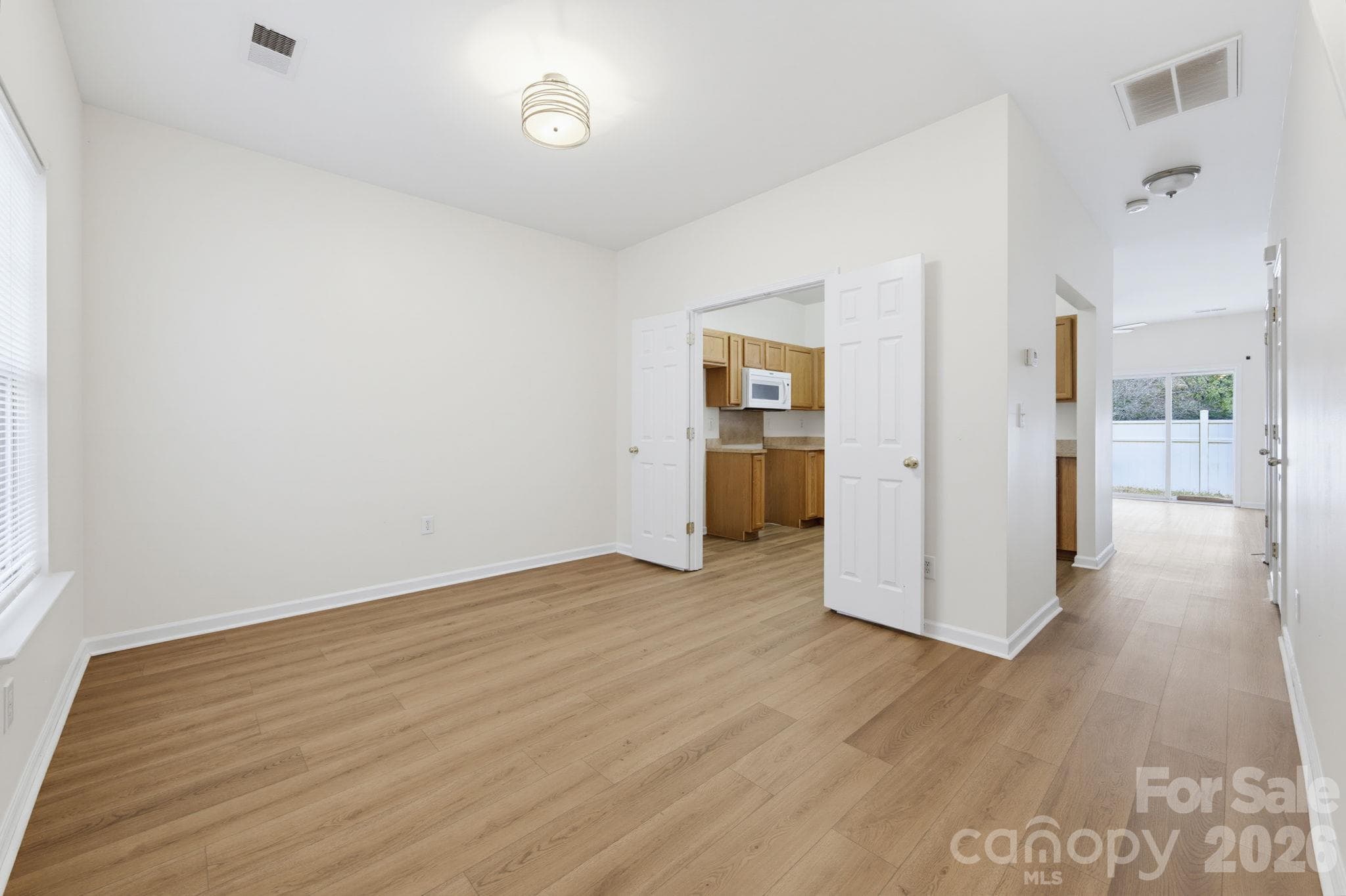 Townhouse at 2176 Winthrop Chase Drive, Charlotte, photo 5 of 34