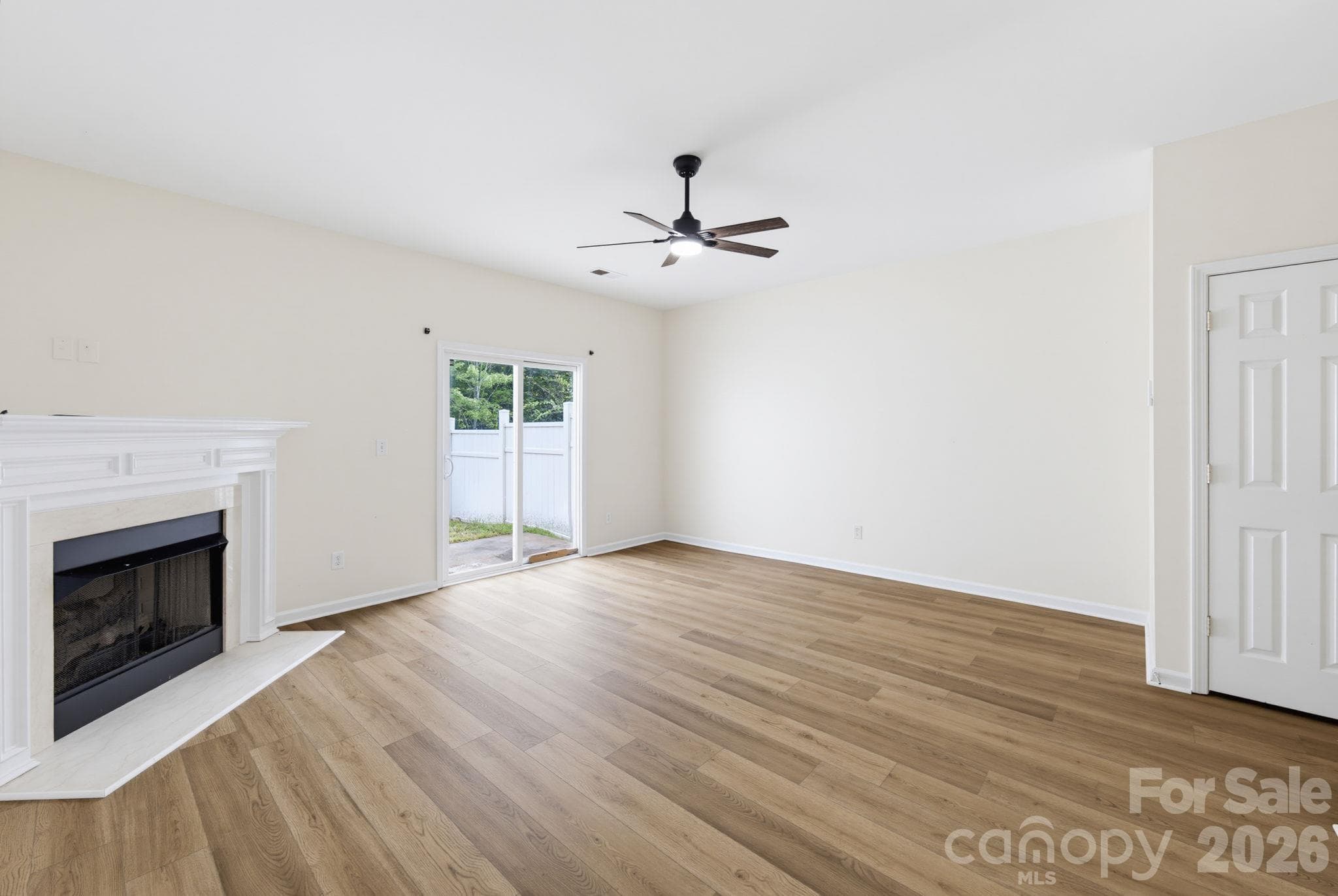 Townhouse at 2176 Winthrop Chase Drive, Charlotte, photo 11 of 34