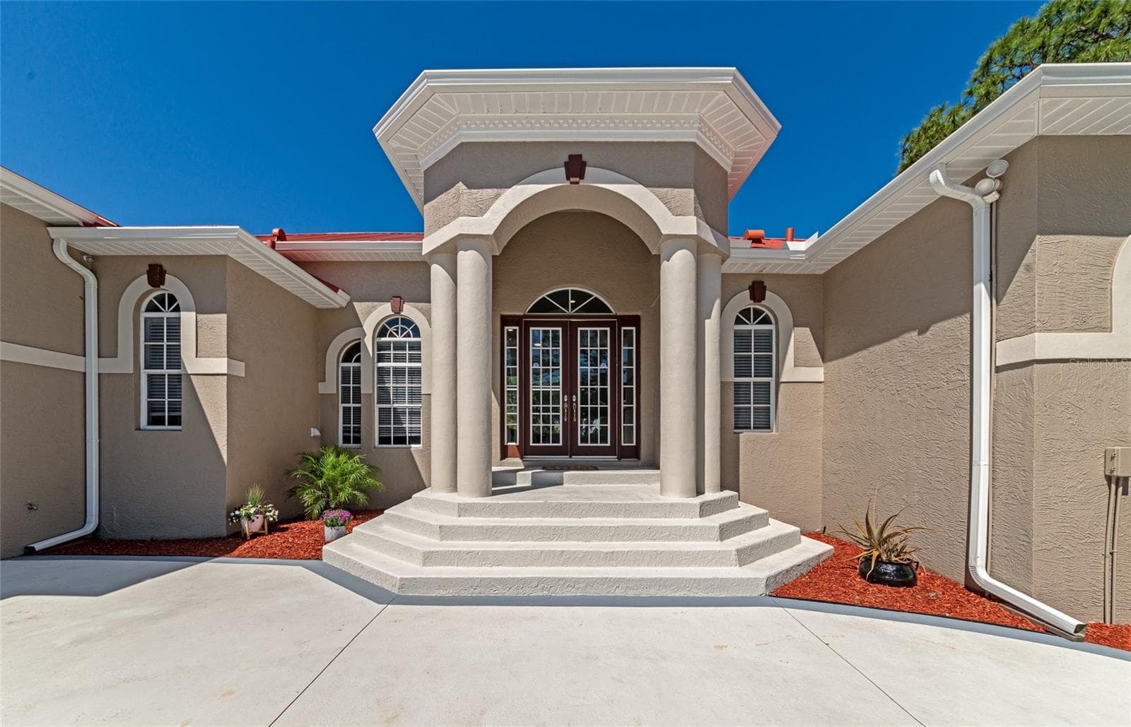 Front door - 1101 KINGS WAY DR, NOKOMIS