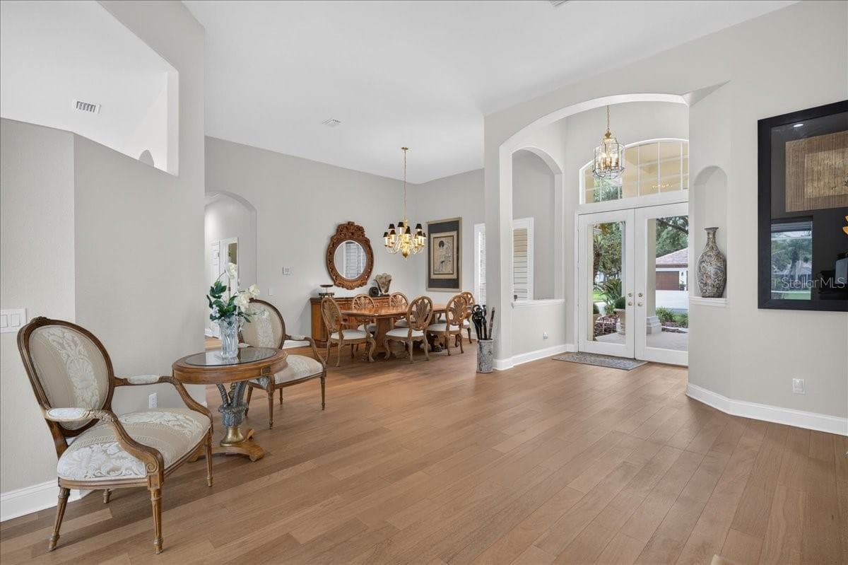 Single Family Residence at 9101 WOODRIDGE RUN DR, TAMPA, photo 9 of 100
